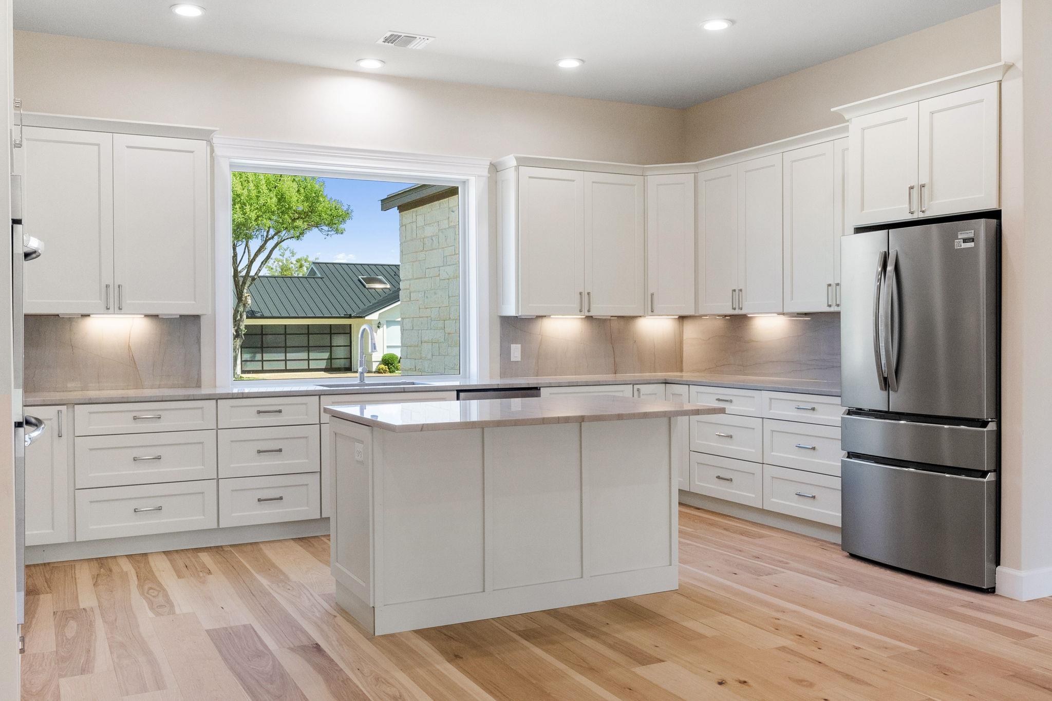 1399 Hi Cir S, Horseshoe Bay, TX 78657