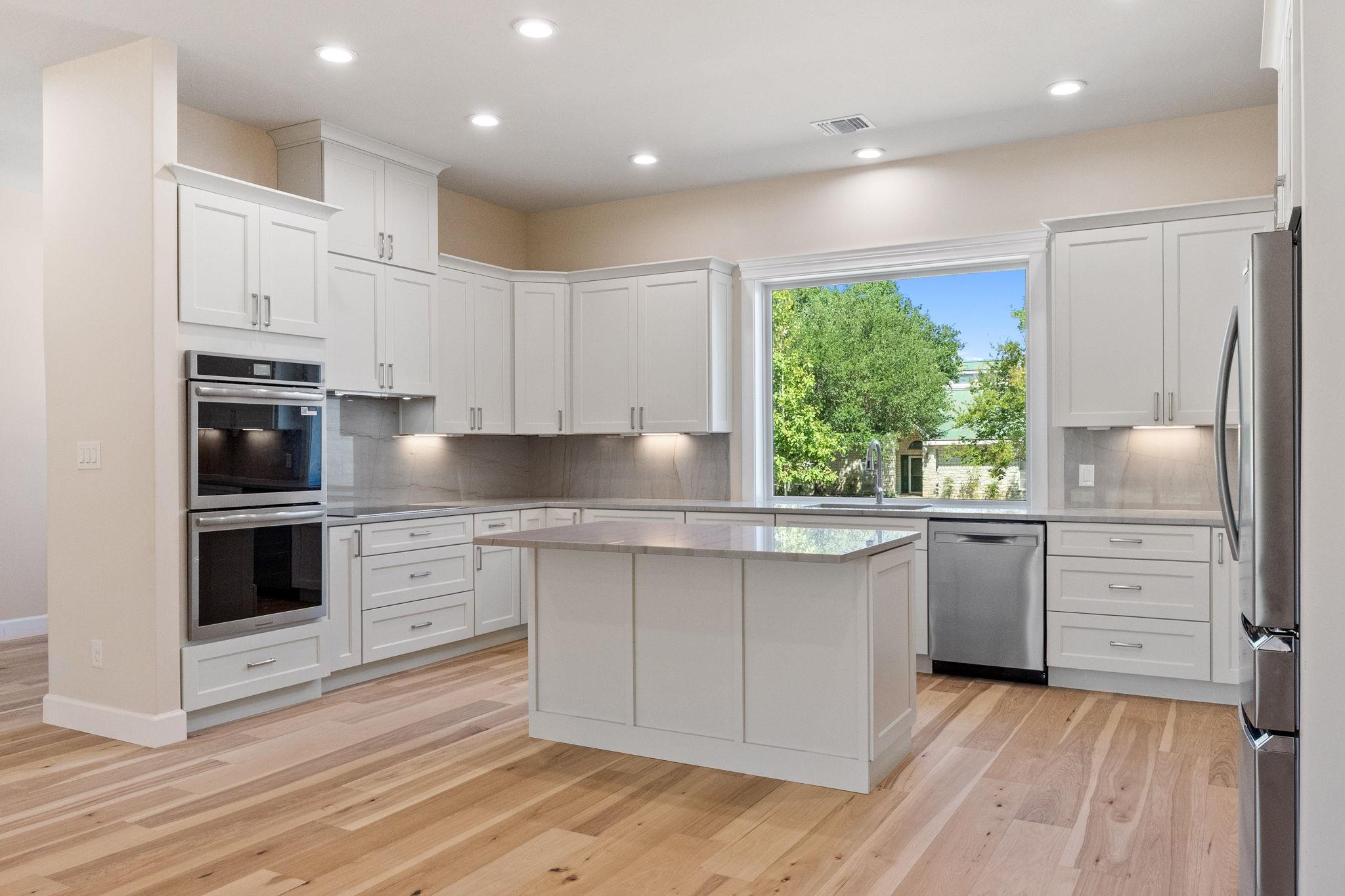 1399 Hi Cir S, Horseshoe Bay, TX 78657