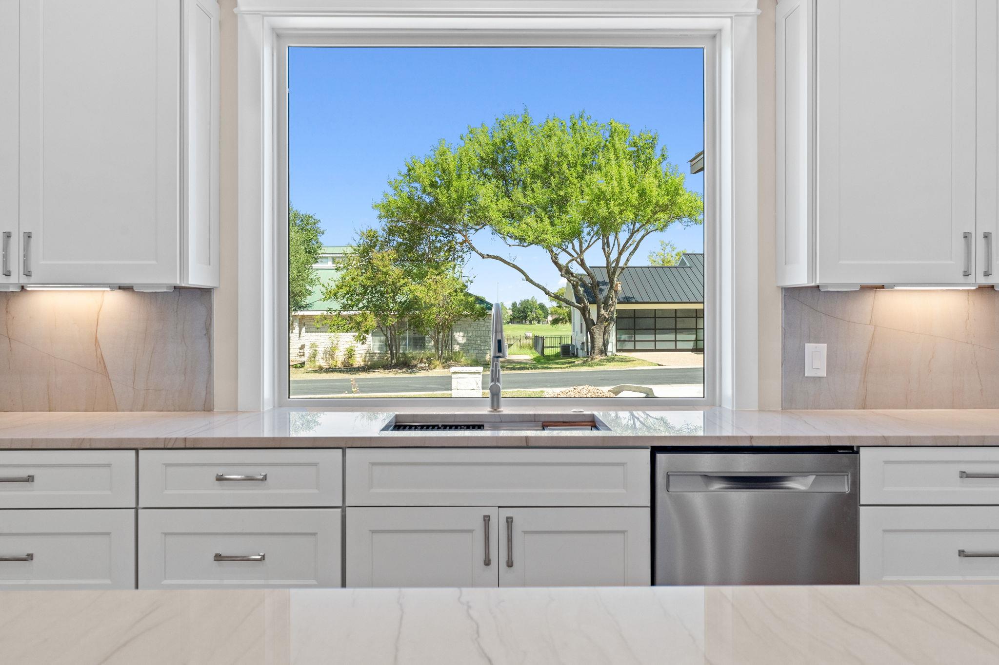 1399 Hi Cir S, Horseshoe Bay, TX 78657