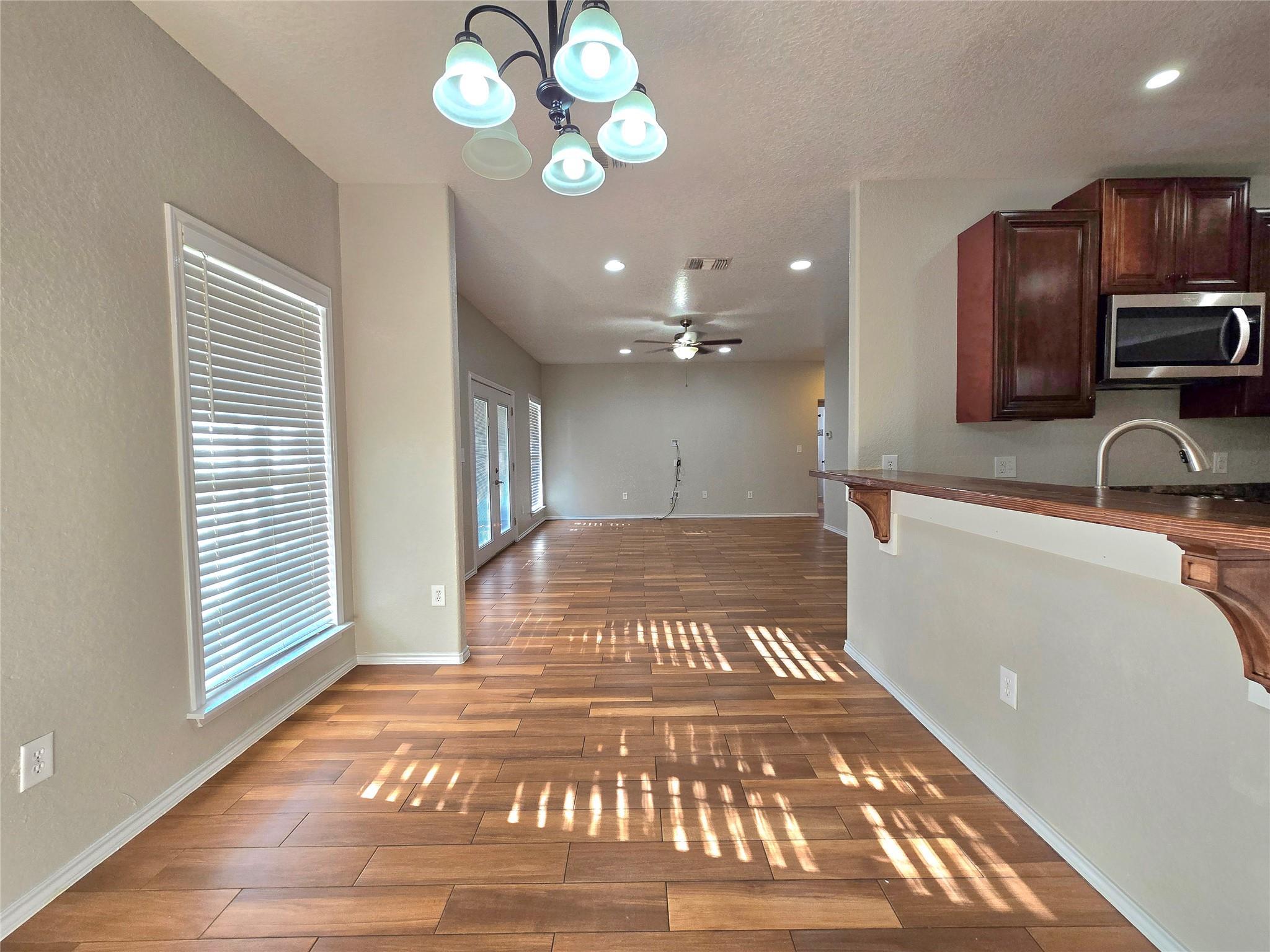 6 Sun Flower Cir, New Braunfels, TX 78130