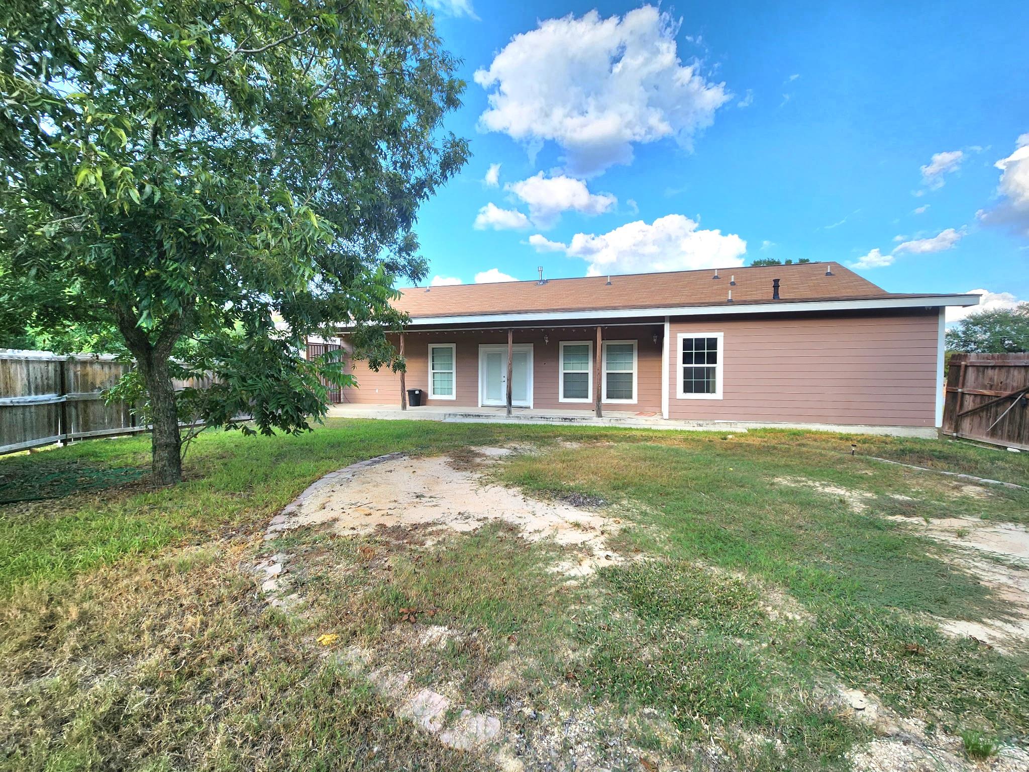 6 Sun Flower Cir, New Braunfels, TX 78130