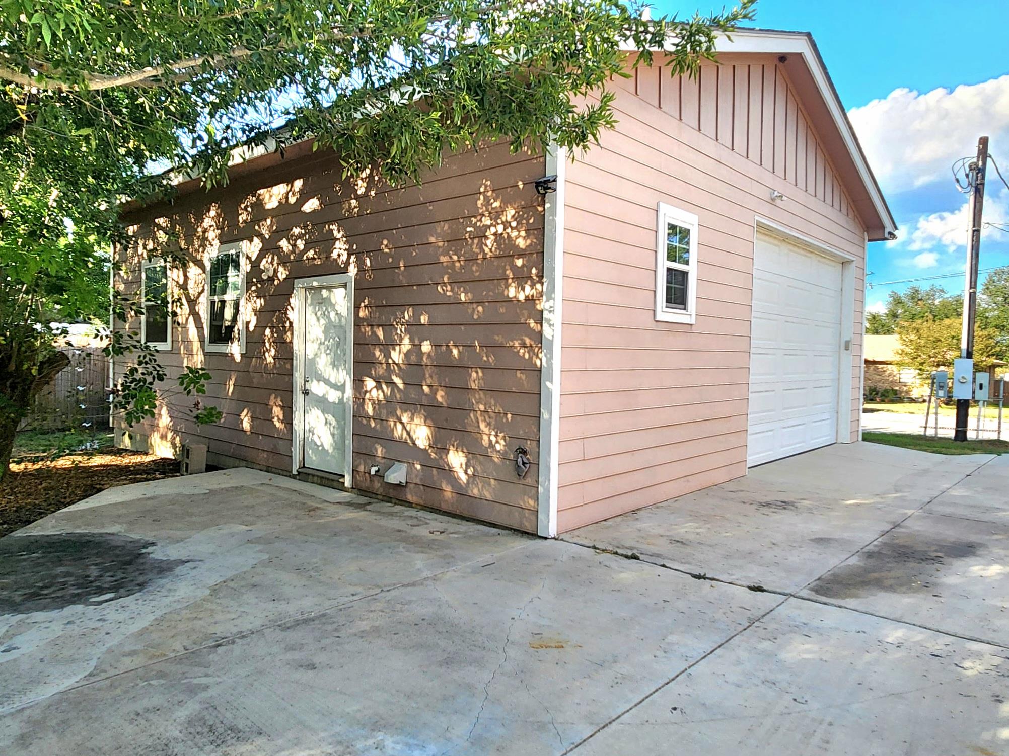 6 Sun Flower Cir, New Braunfels, TX 78130