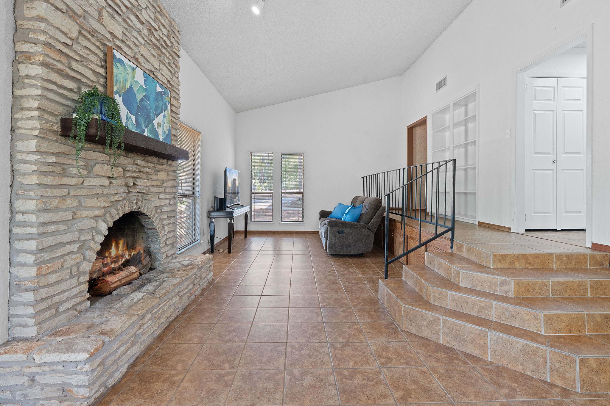 188 Tahitian Dr, Bastrop, TX 78602