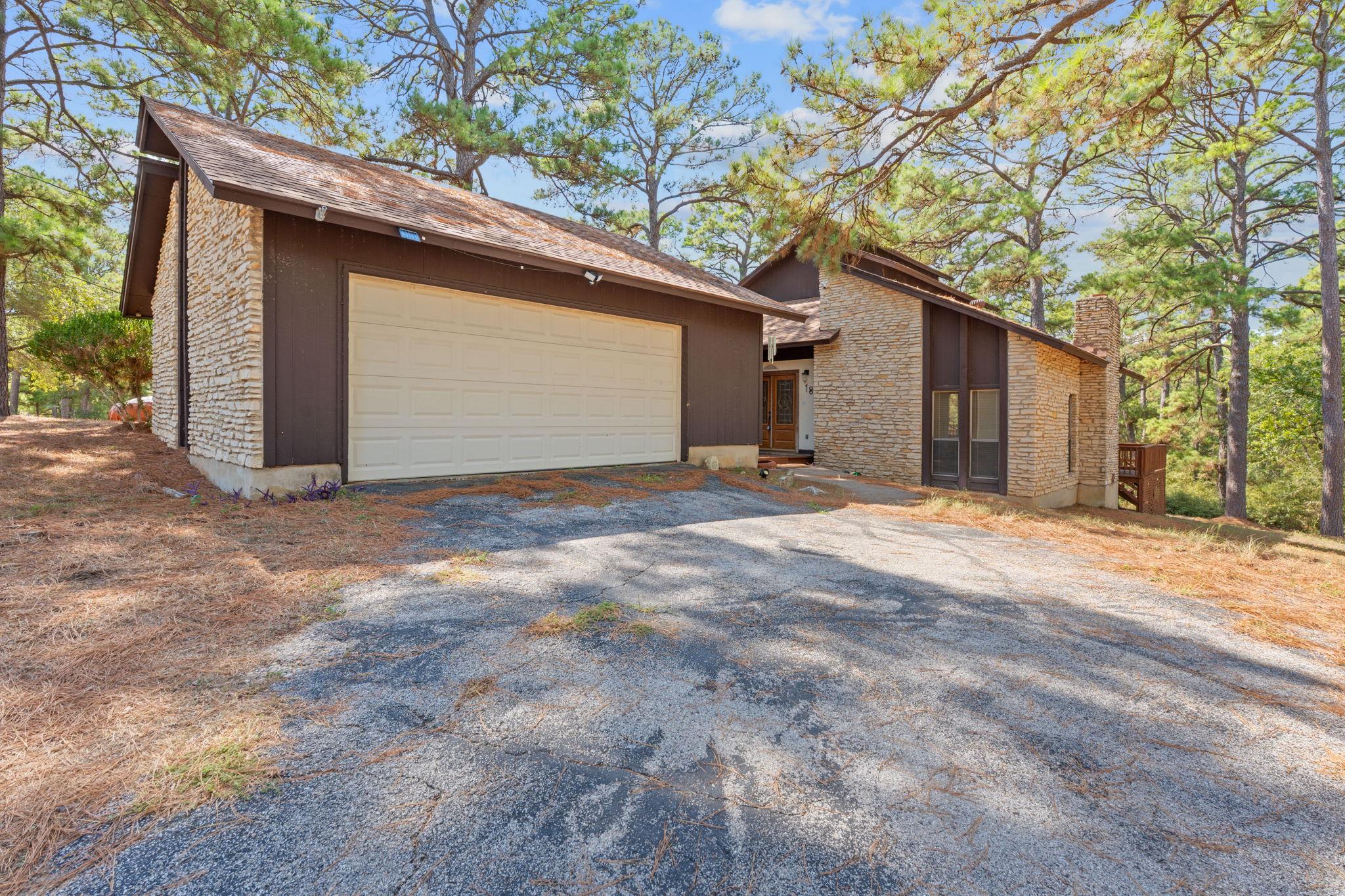 188 Tahitian Dr, Bastrop, TX 78602