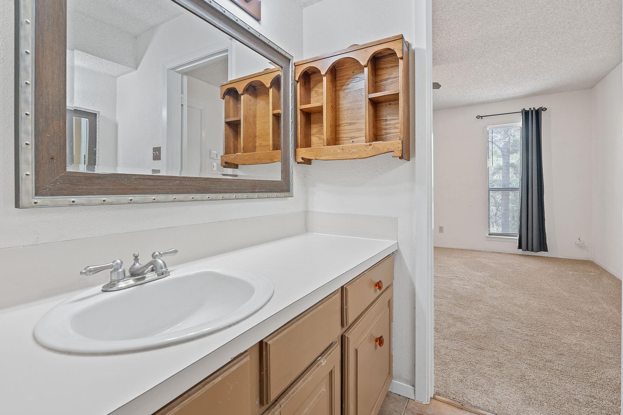 188 Tahitian Dr, Bastrop, TX 78602