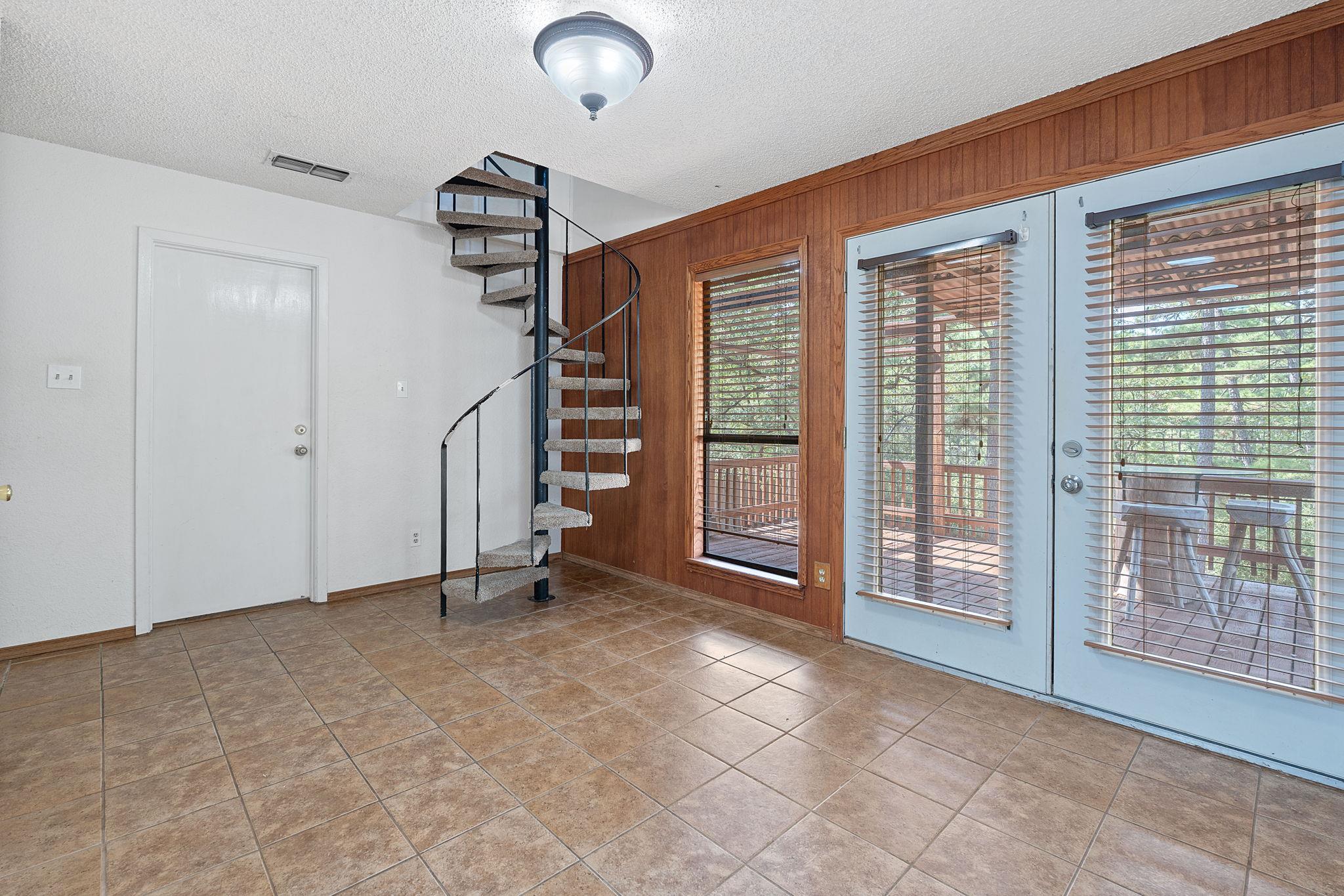 188 Tahitian Dr, Bastrop, TX 78602