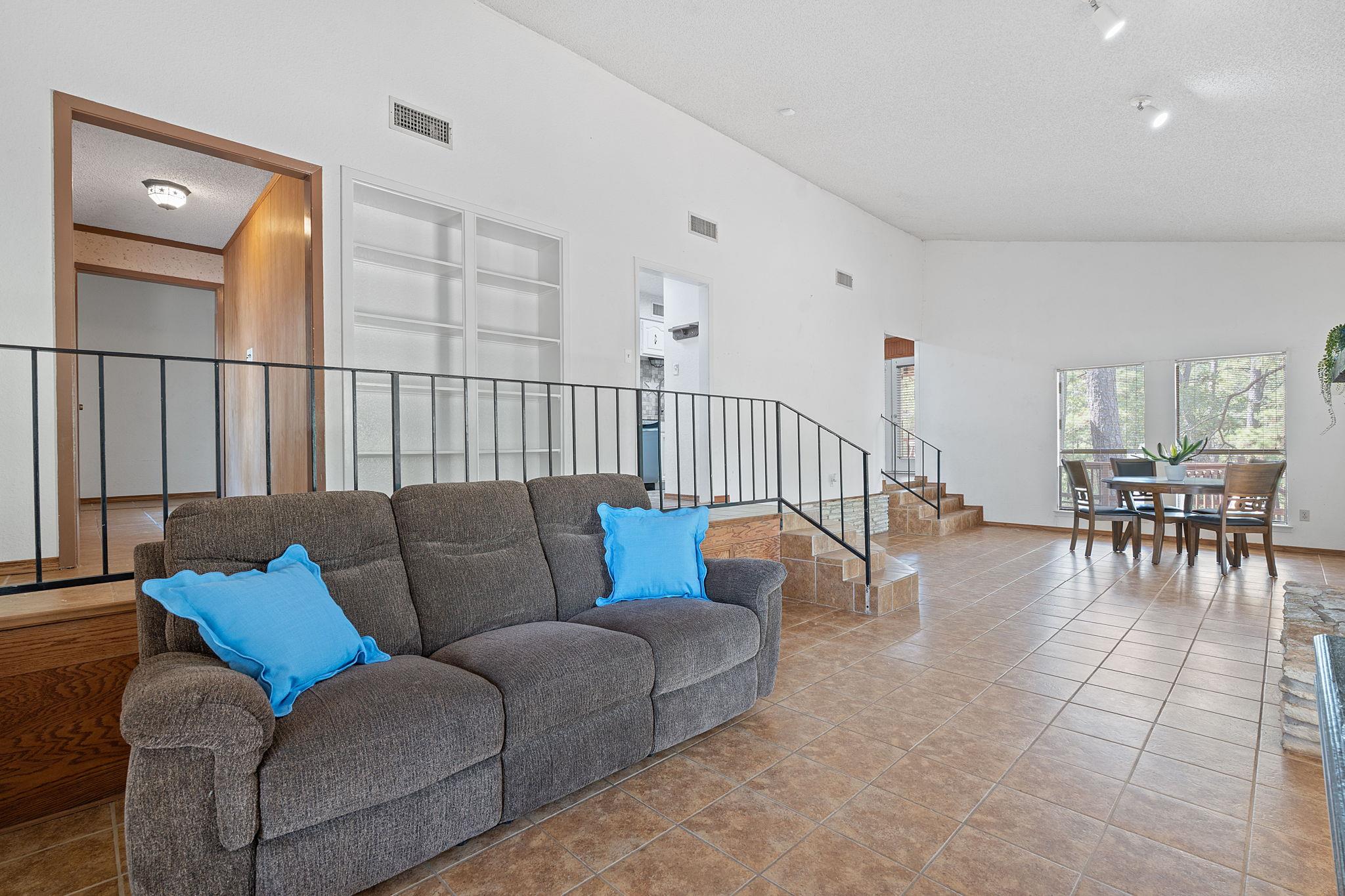 188 Tahitian Dr, Bastrop, TX 78602