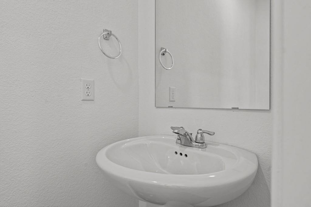 205 Rooster Way, Jarrell, TX 76537