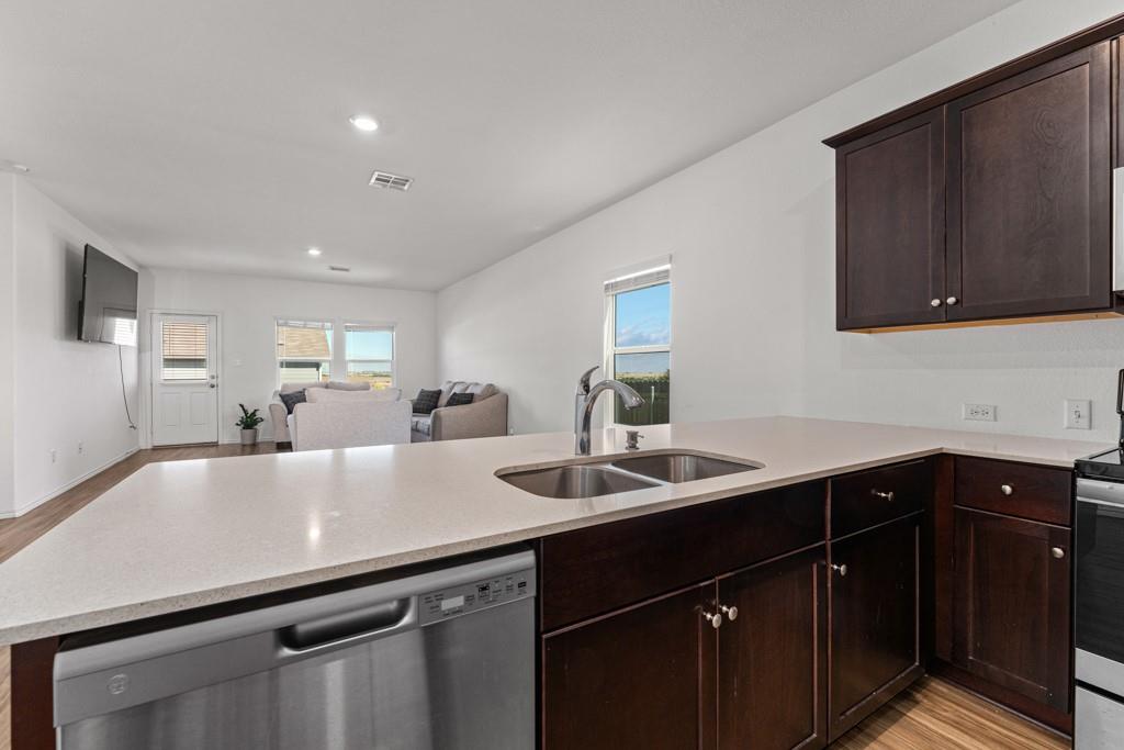 205 Rooster Way, Jarrell, TX 76537