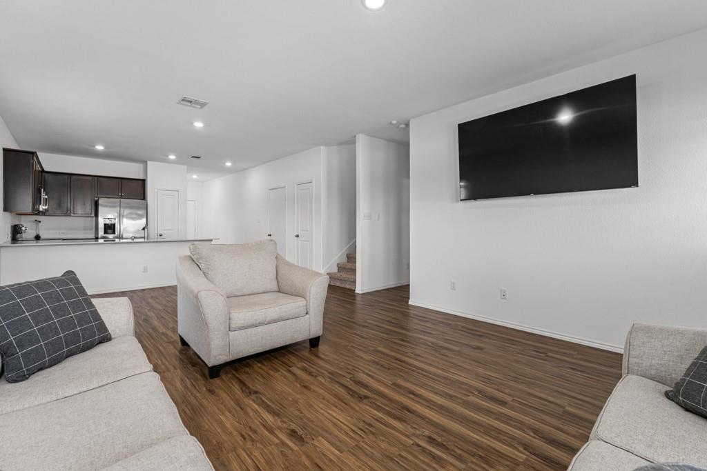 205 Rooster Way, Jarrell, TX 76537