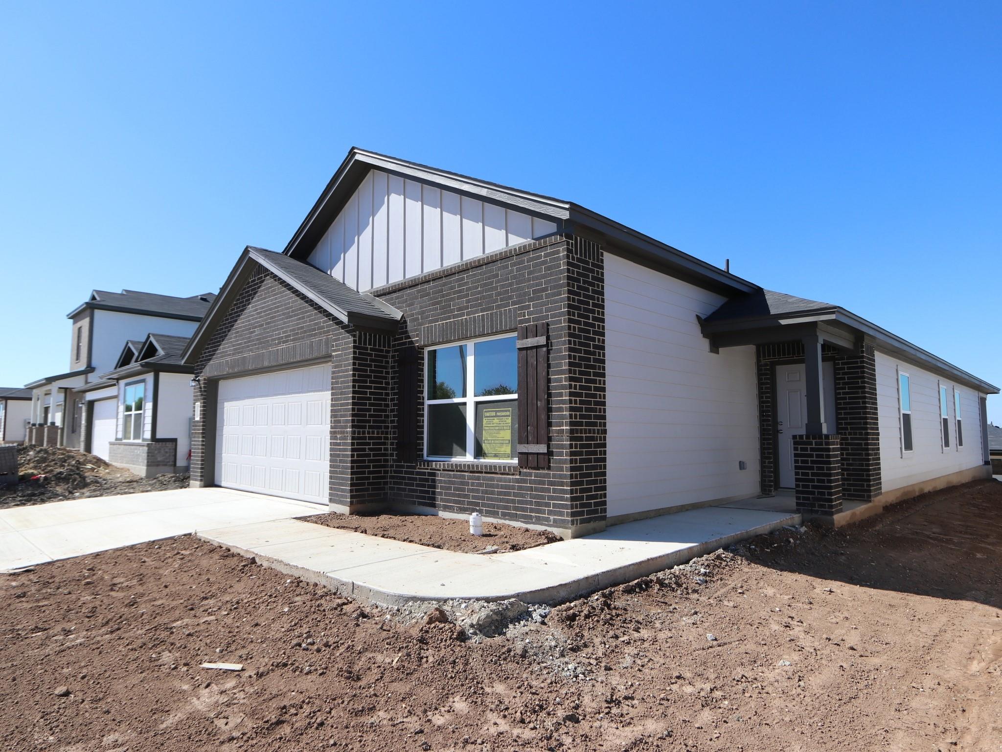 9216 Corvallis Dr, Austin, TX 78747