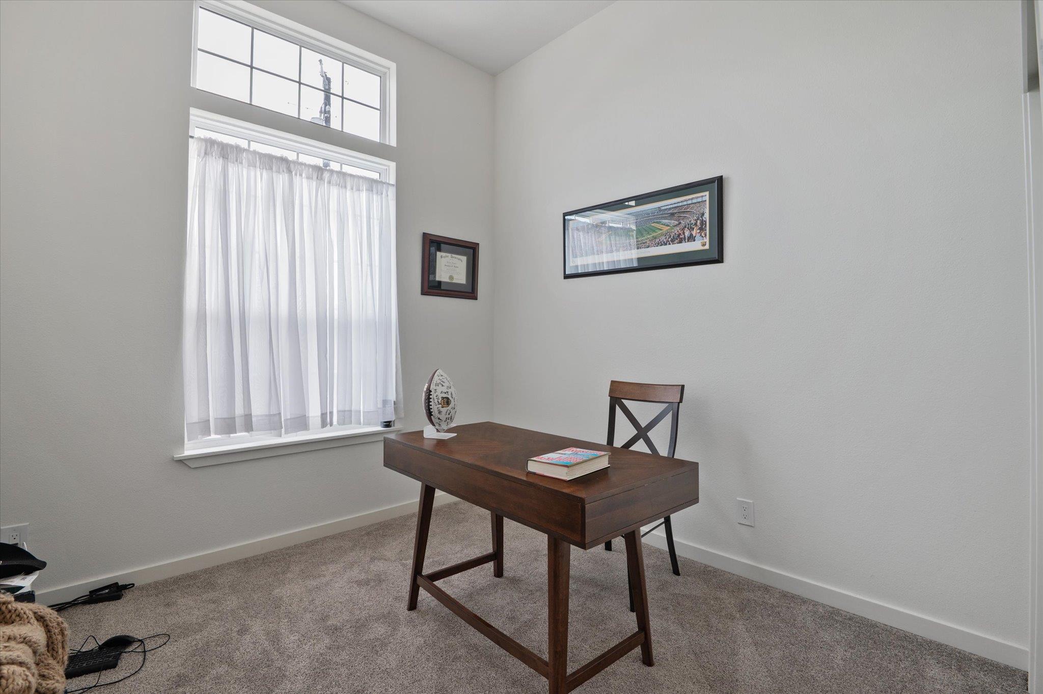 136 W Castlebriar Dr, Granite Shoals, TX 78654