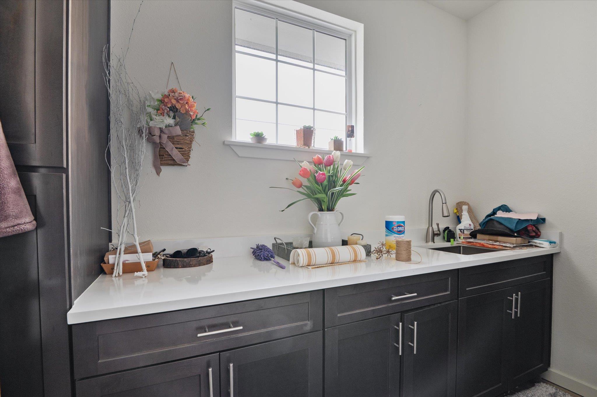 136 W Castlebriar Dr, Granite Shoals, TX 78654