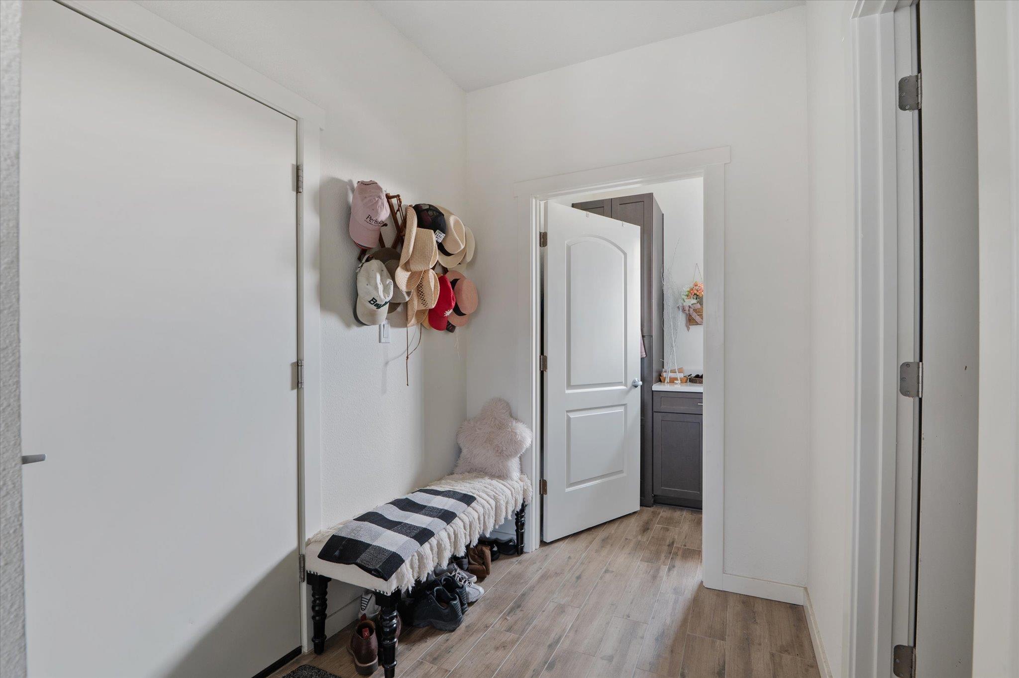 136 W Castlebriar Dr, Granite Shoals, TX 78654