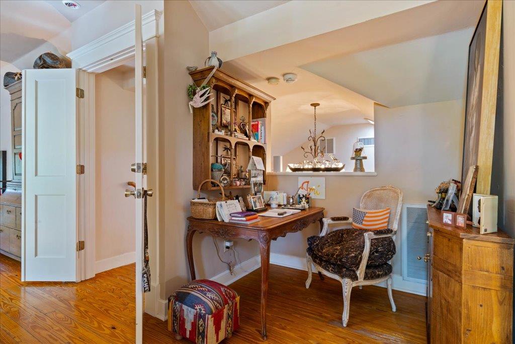 1502 Murray Ln, Austin, TX 78703