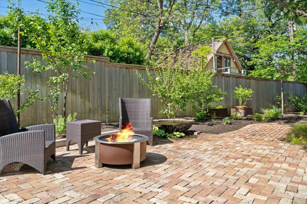 1502 Murray Ln, Austin, TX 78703