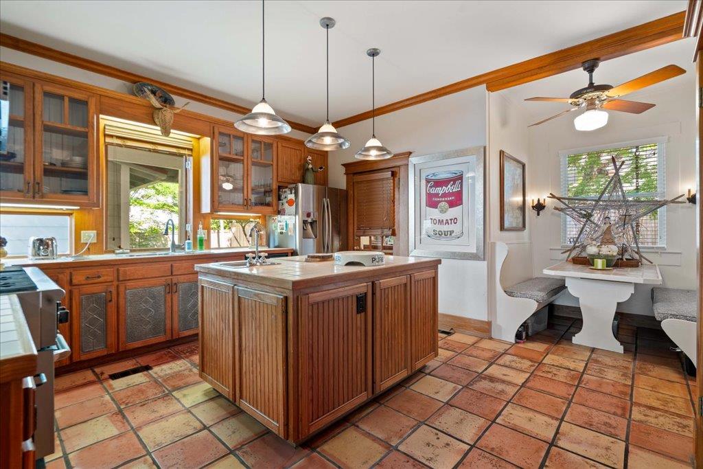 1502 Murray Ln, Austin, TX 78703