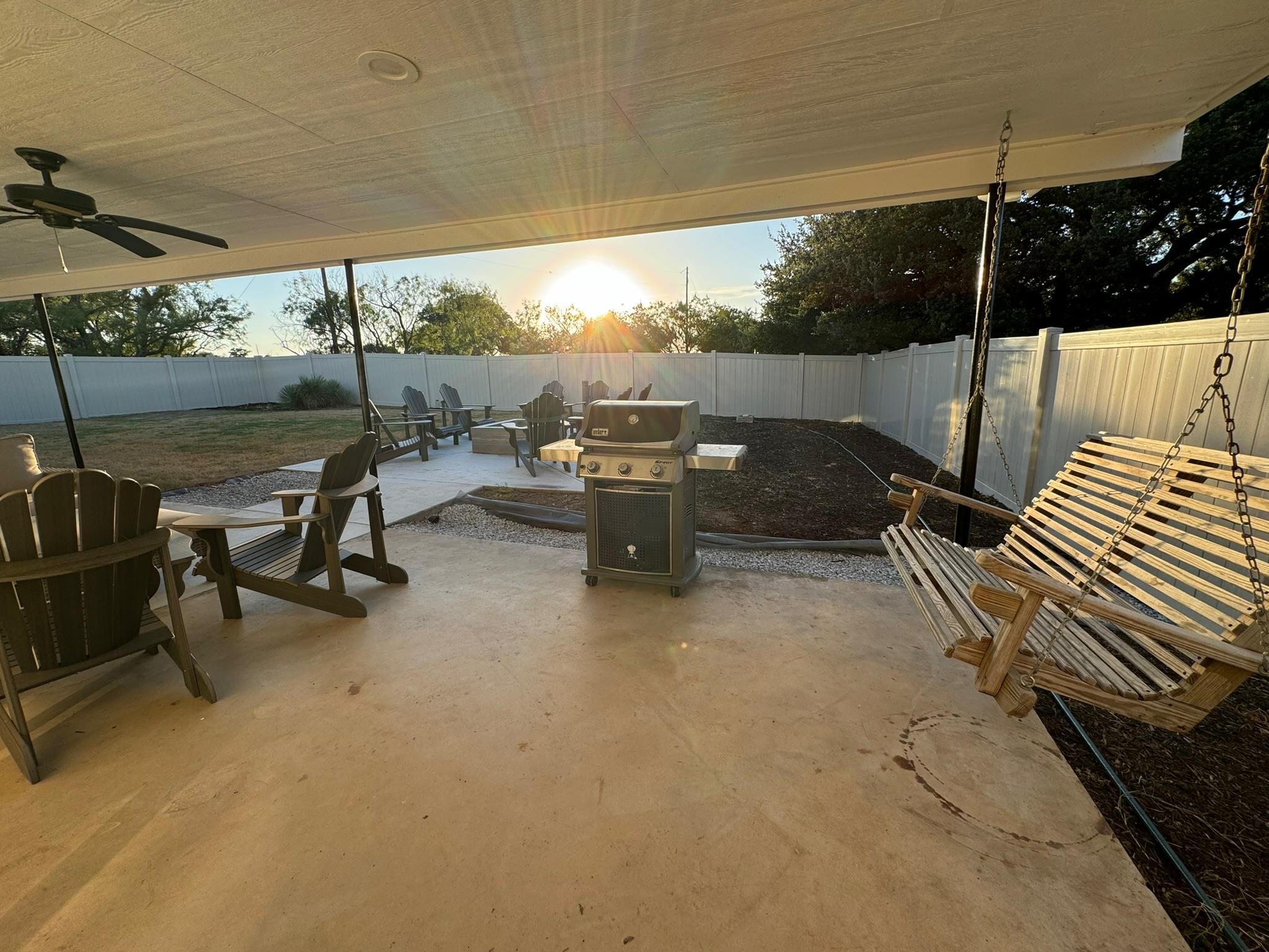 1002 Granite Dr, Granite Shoals, TX 78654