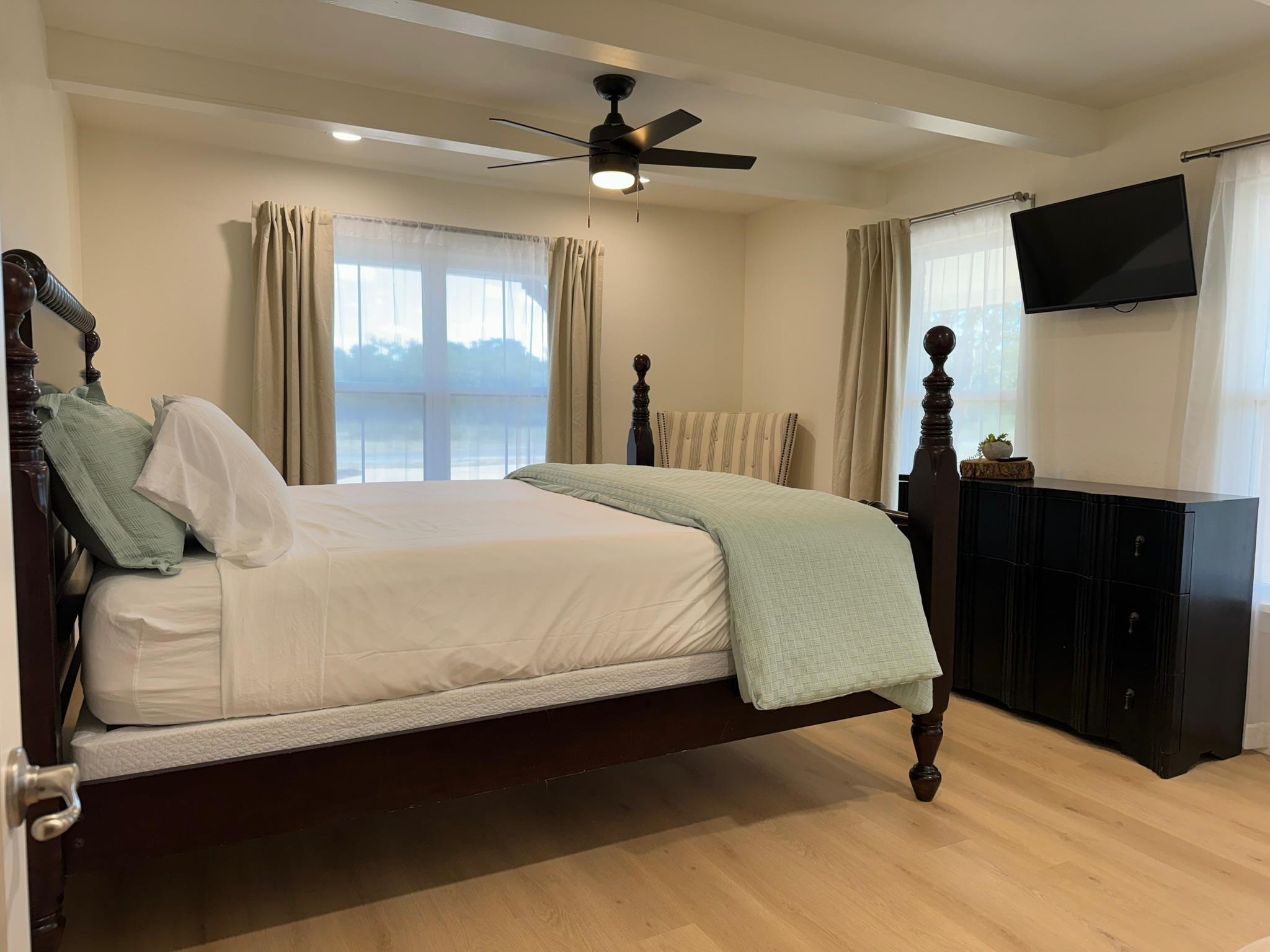 1002 Granite Dr, Granite Shoals, TX 78654