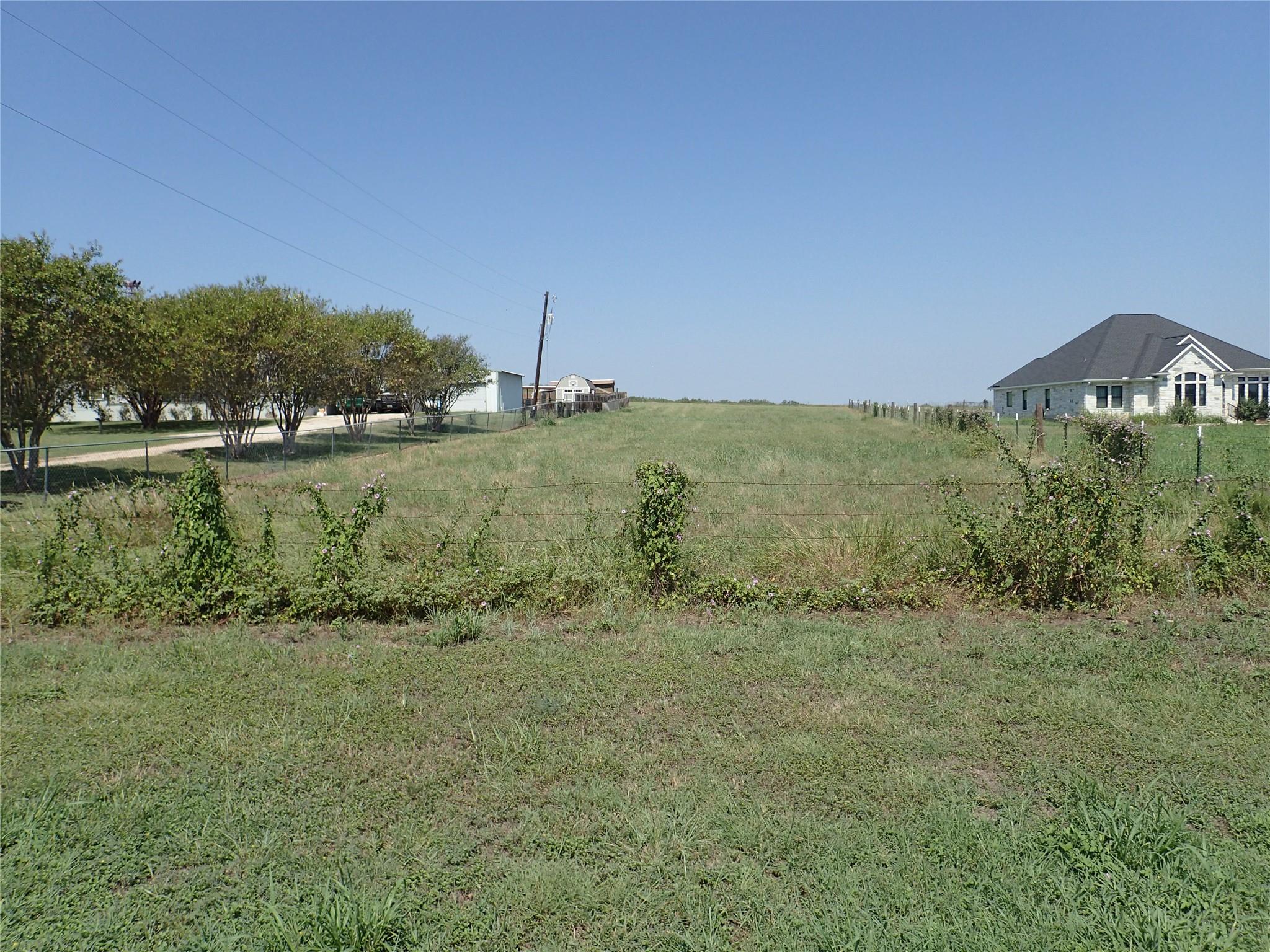 1060 Black Ankle Rd, Lockhart, TX 78644