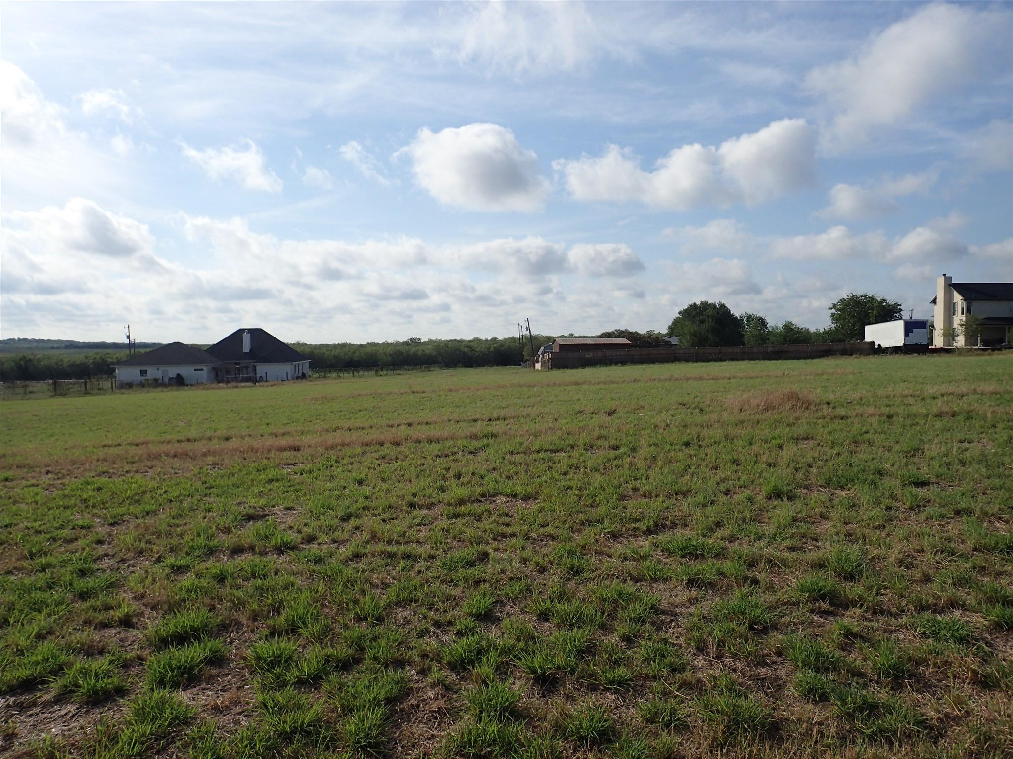 1060 Black Ankle Rd, Lockhart, TX 78644