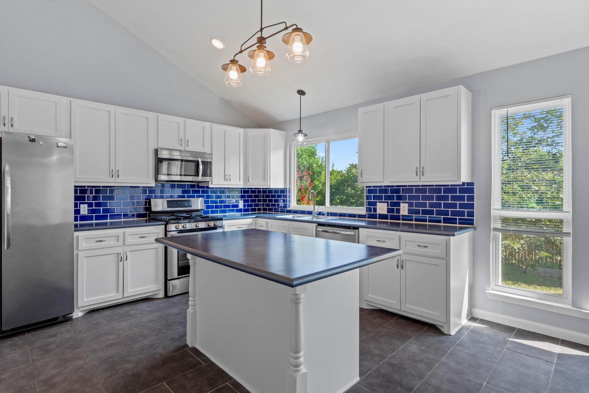 809 Stillhouse Spg, Round Rock, TX 78681