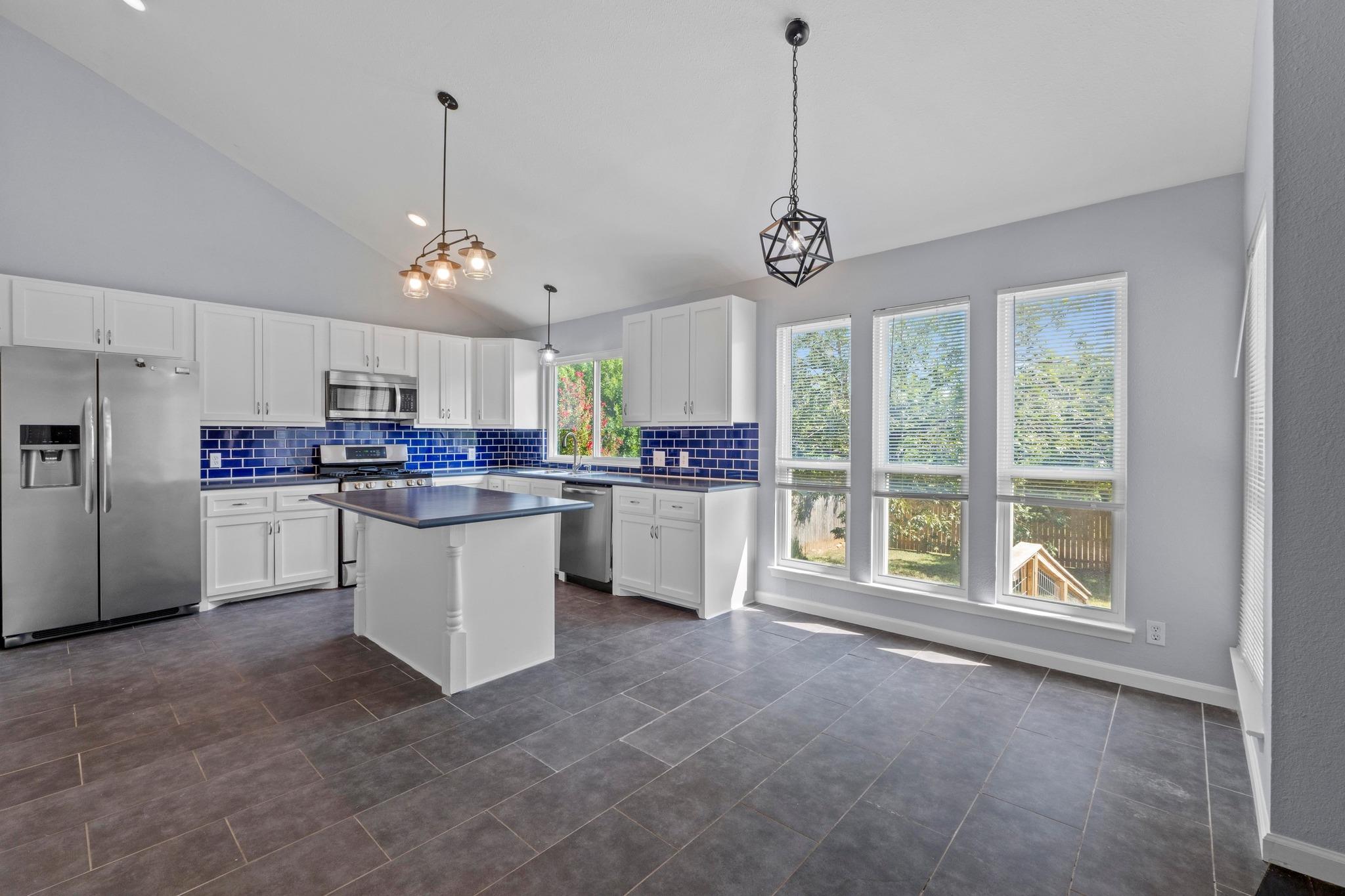 809 Stillhouse Spg, Round Rock, TX 78681