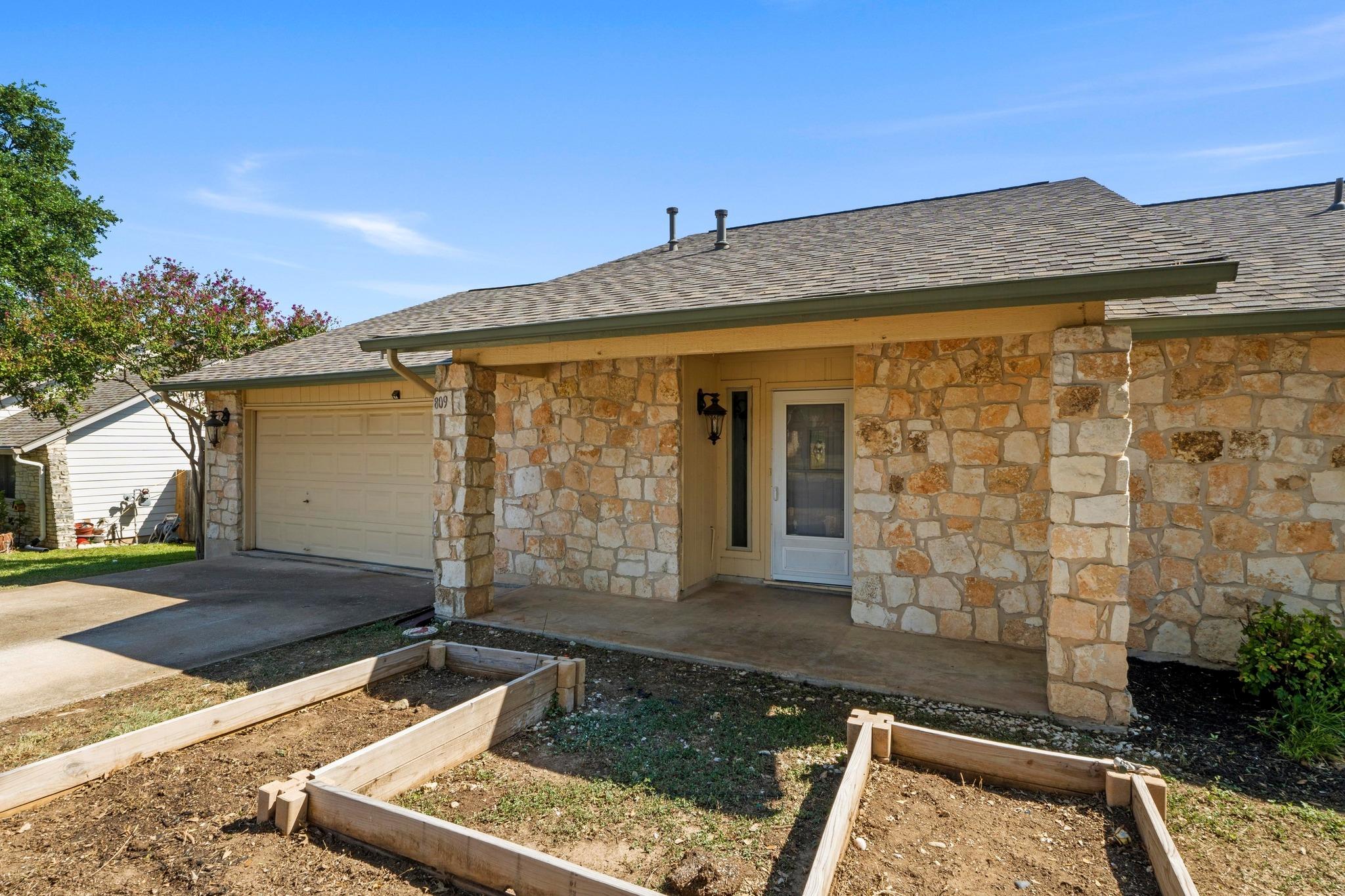 809 Stillhouse Spg, Round Rock, TX 78681