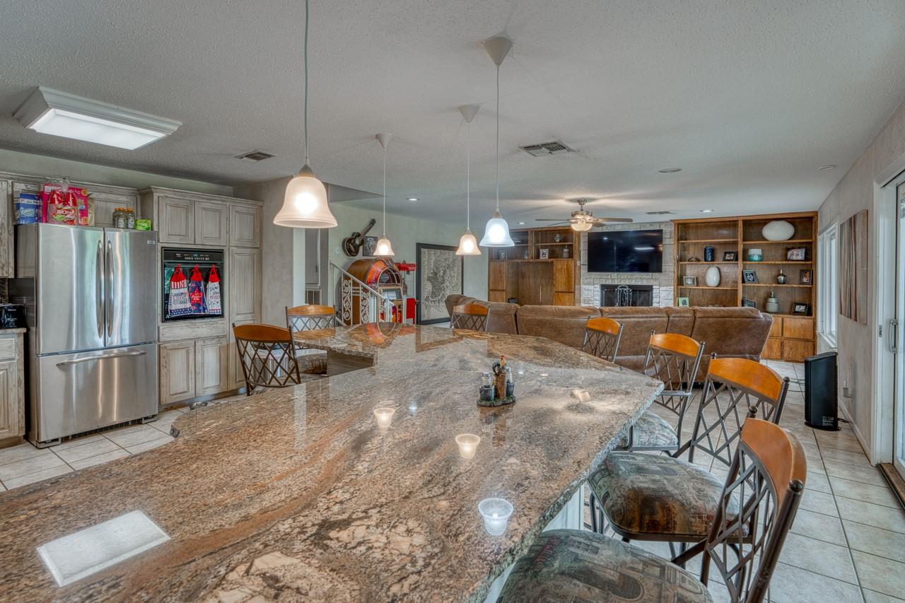 2000 Williams Lakeshore, Kingsland, TX 78639