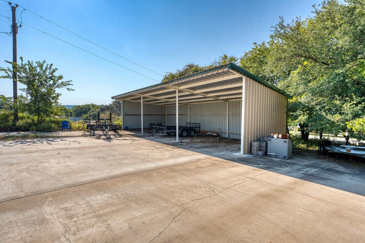2000 Williams Lakeshore, Kingsland, TX 78639