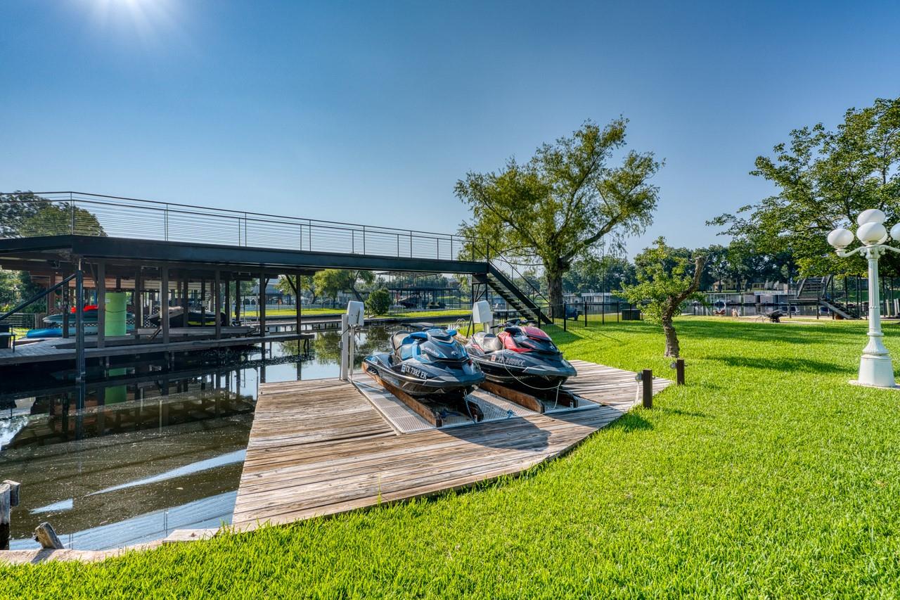 2000 Williams Lakeshore, Kingsland, TX 78639