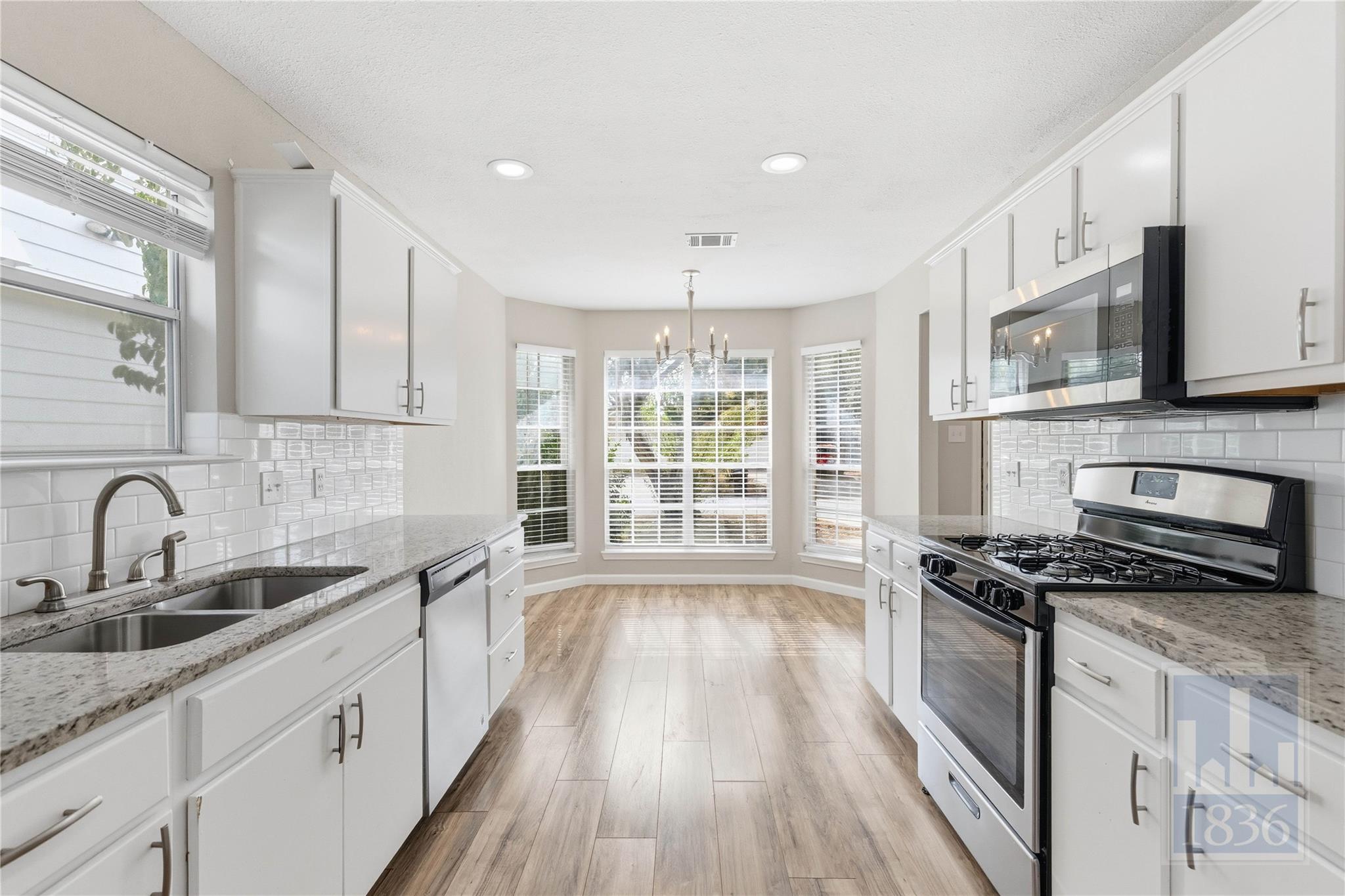 1612 Sylvia Ln, Round Rock, TX 78681