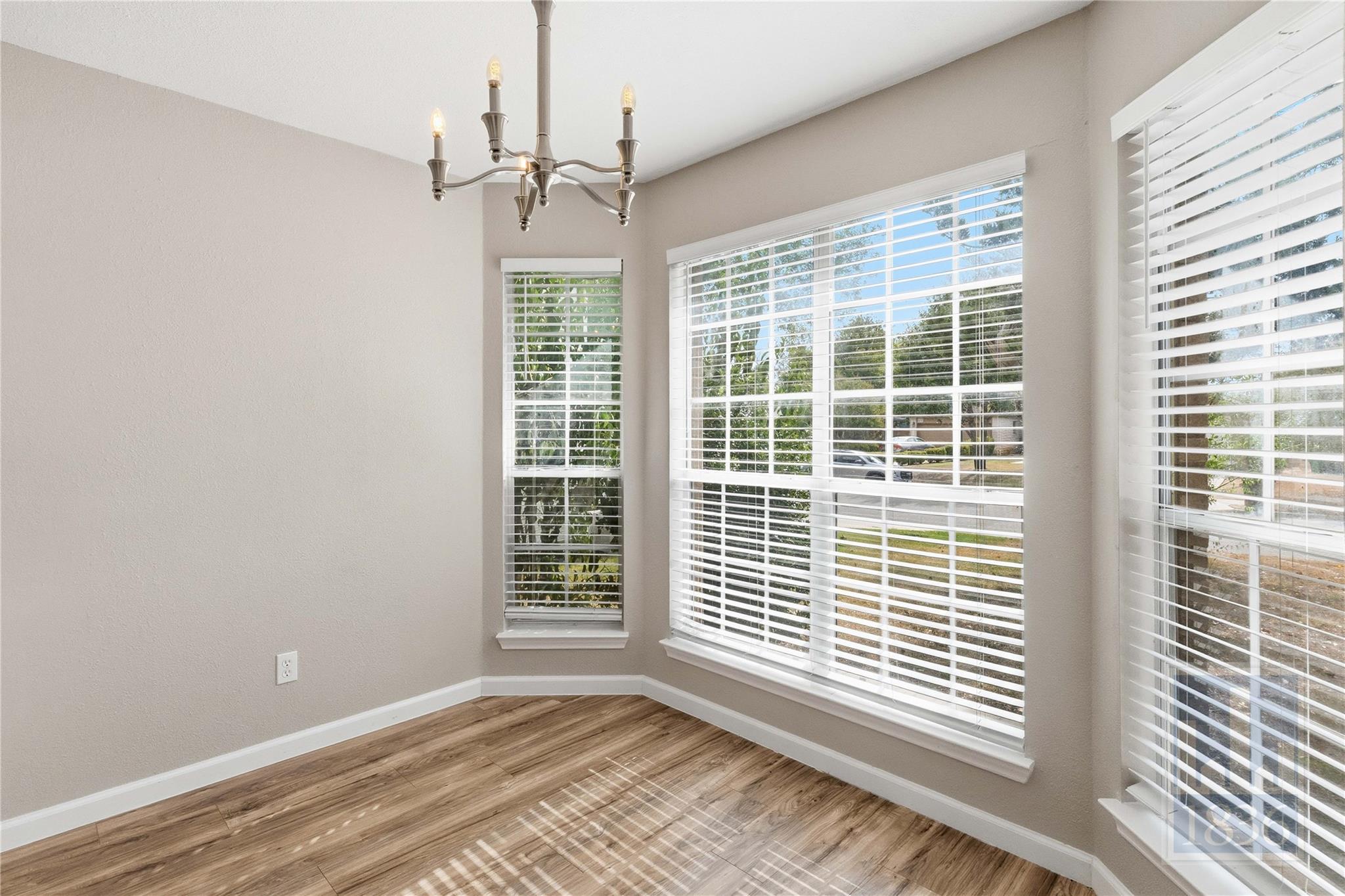 1612 Sylvia Ln, Round Rock, TX 78681