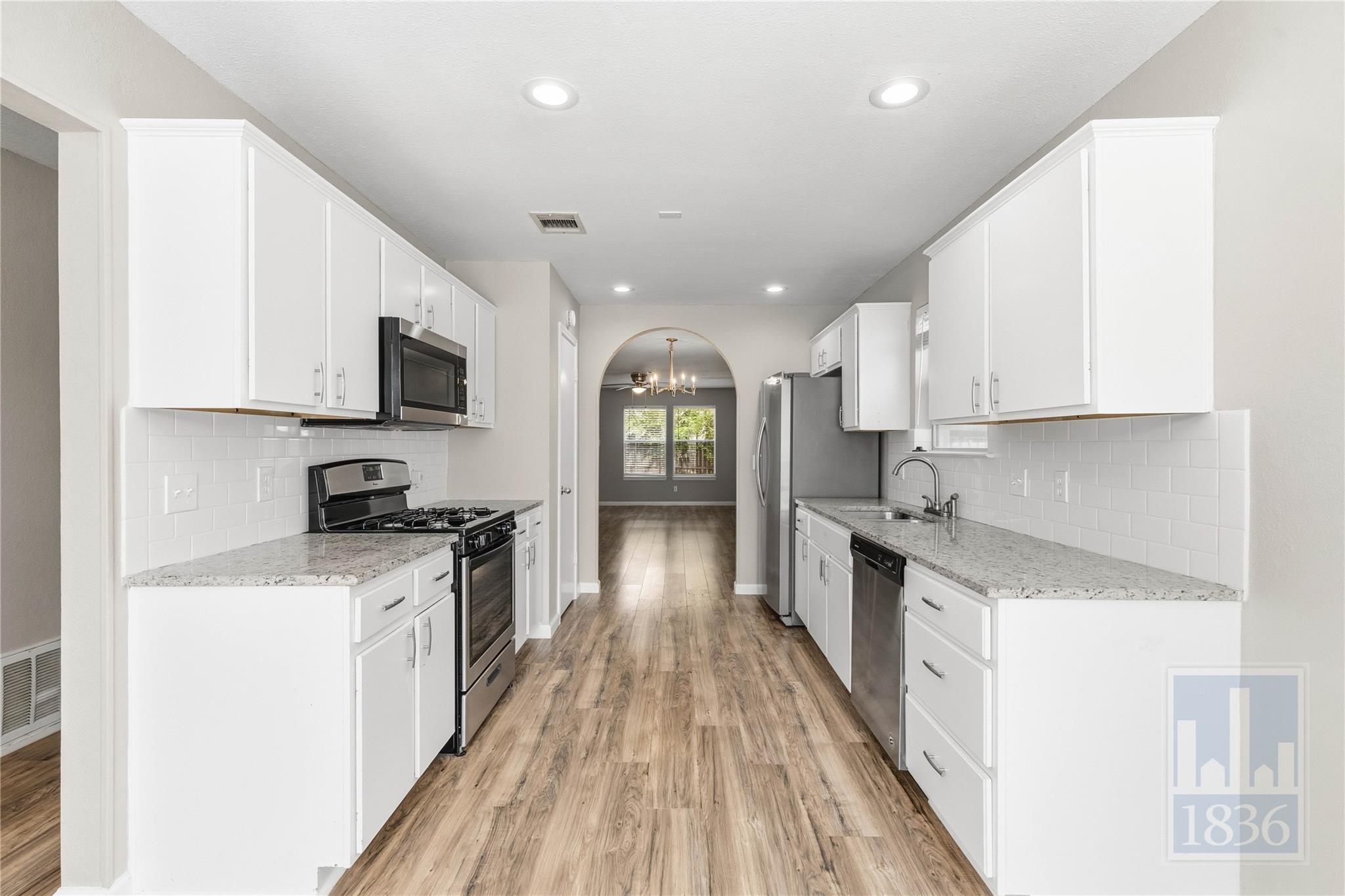 1612 Sylvia Ln, Round Rock, TX 78681