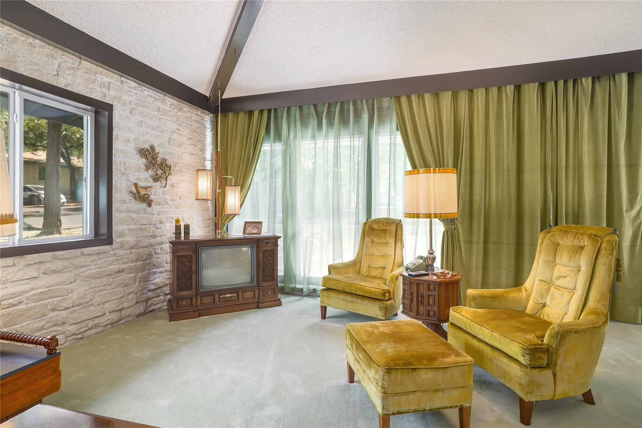 1818 Vance Cir, Austin, TX 78701