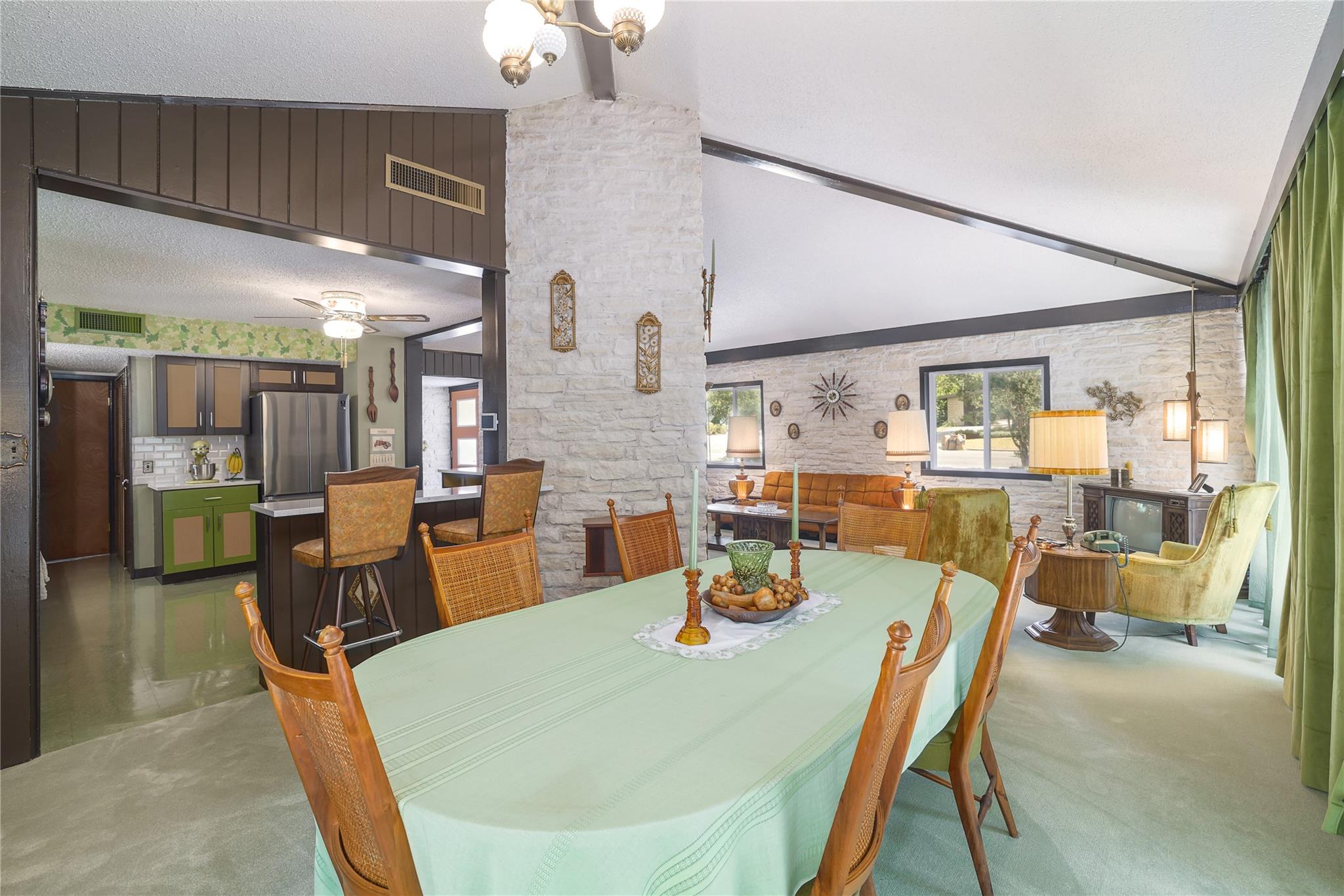 1818 Vance Cir, Austin, TX 78701