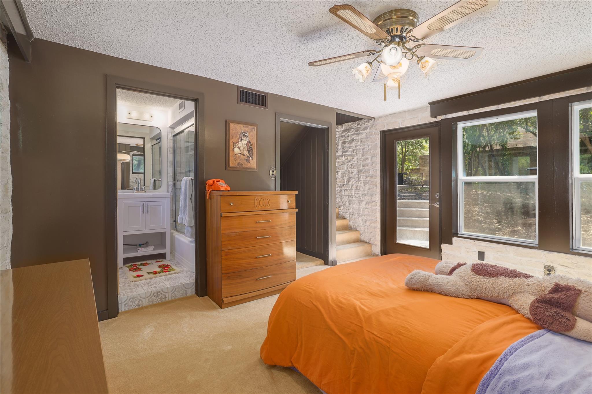 1818 Vance Cir, Austin, TX 78701