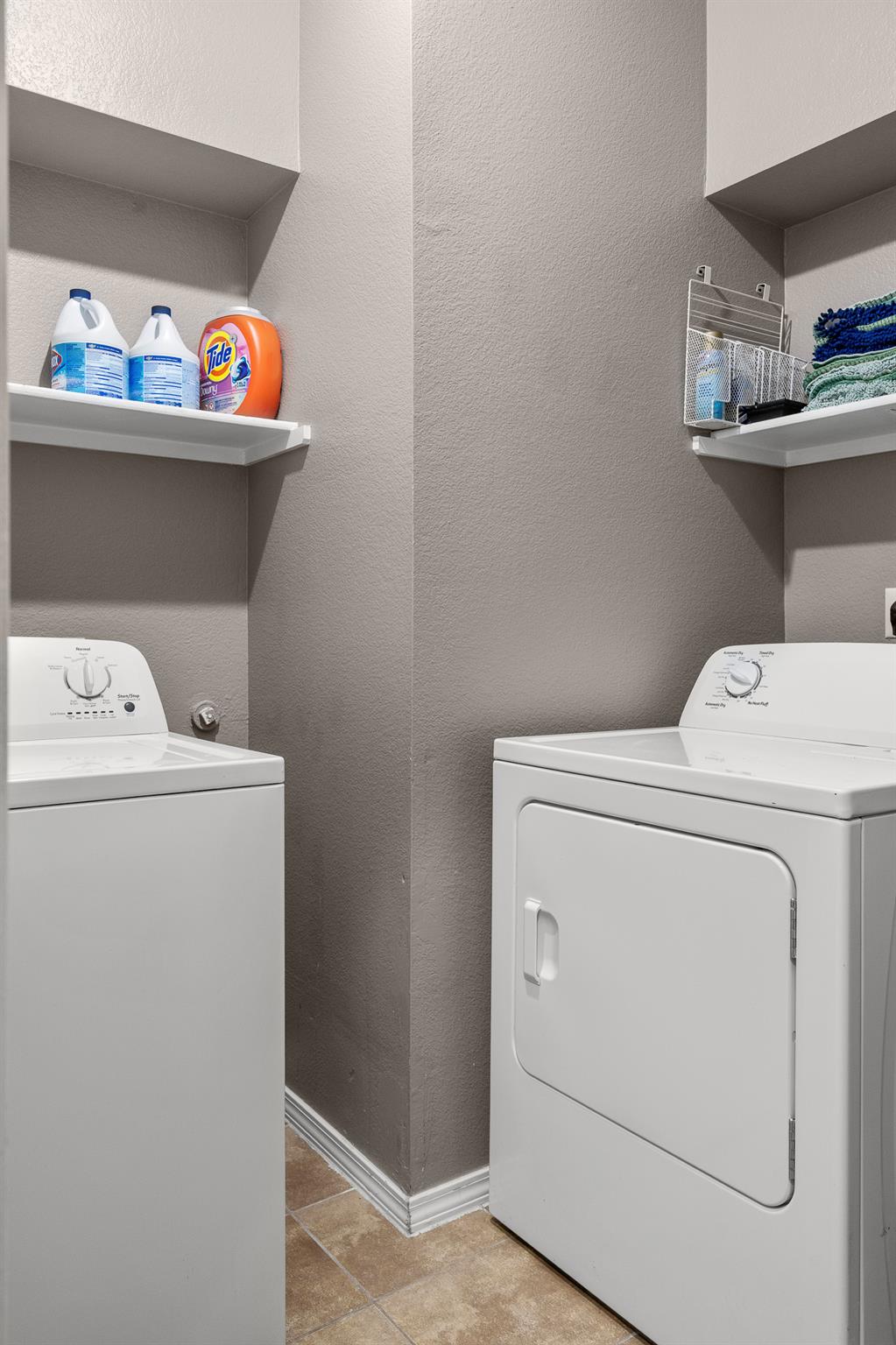 6304 Nessy Dr, Killeen, TX 76549