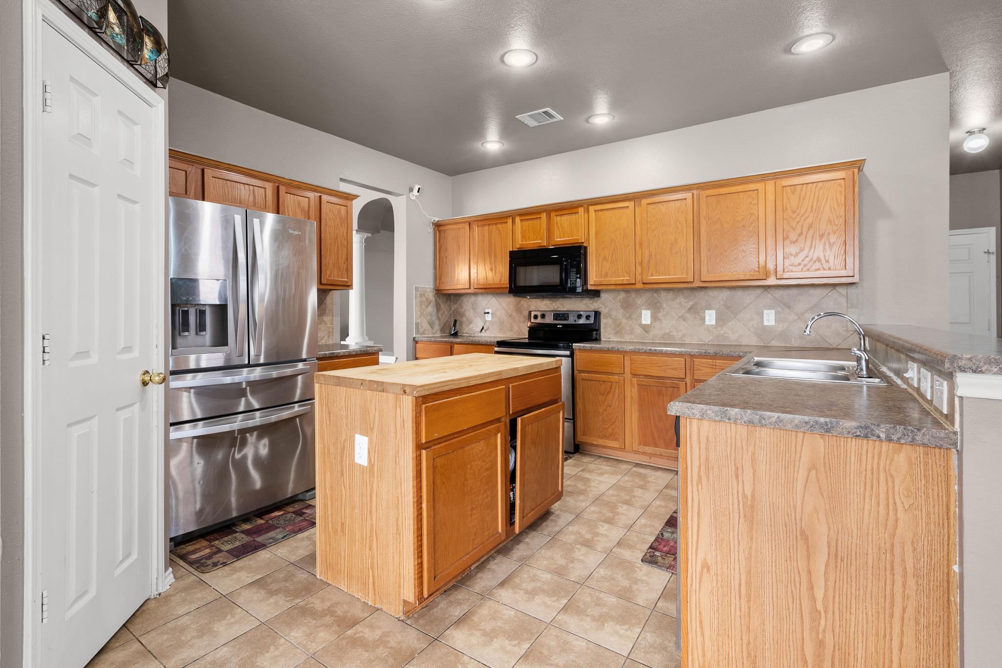 6304 Nessy Dr, Killeen, TX 76549