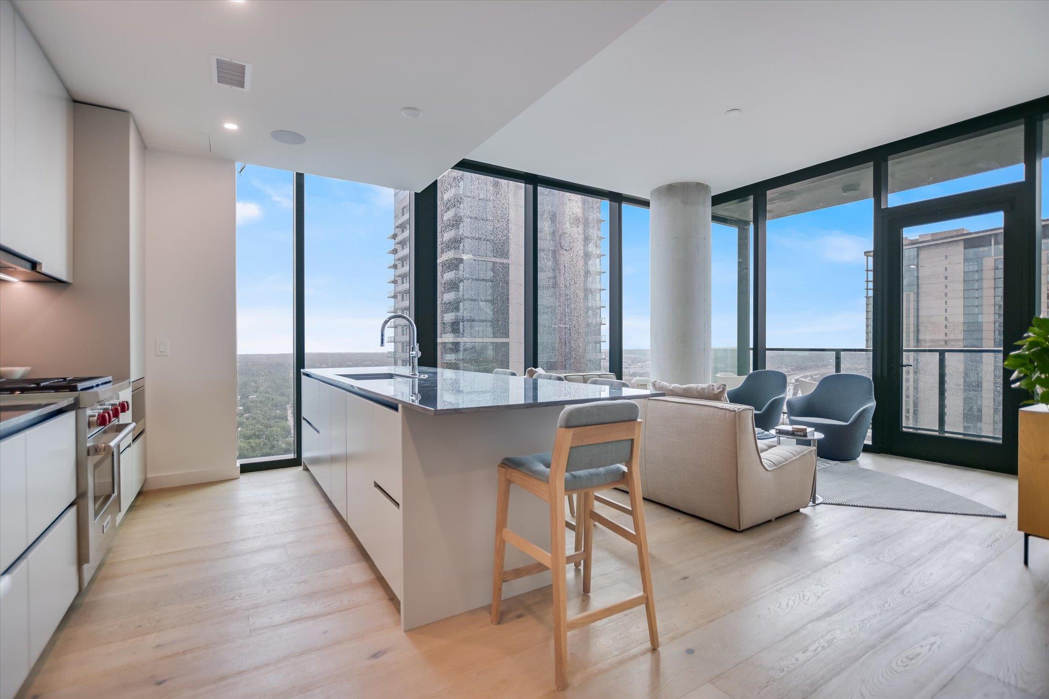 610 Davis St # 2502, Austin, TX 78701