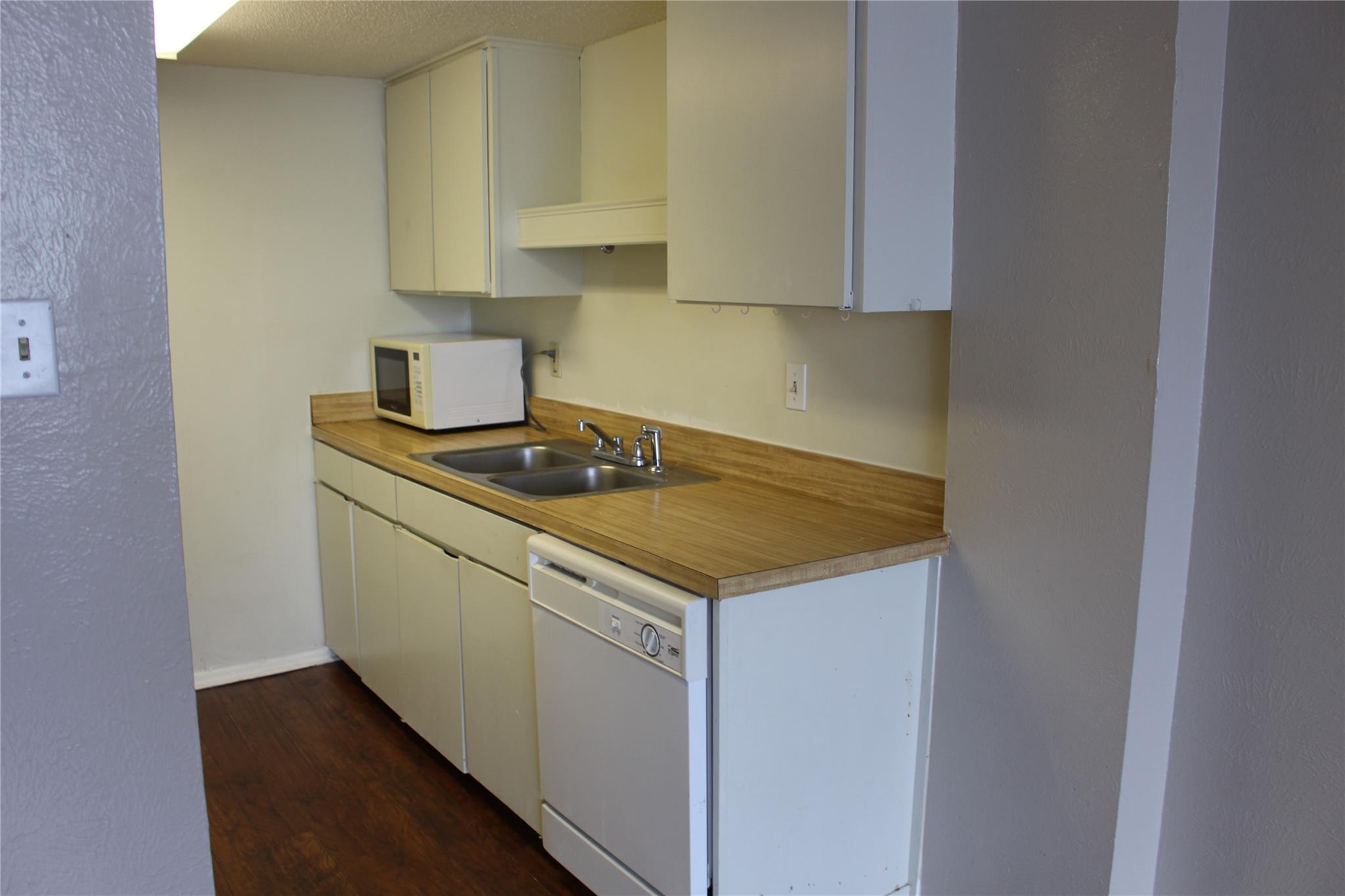 1800 Lavaca St # 203, Austin, TX 78701