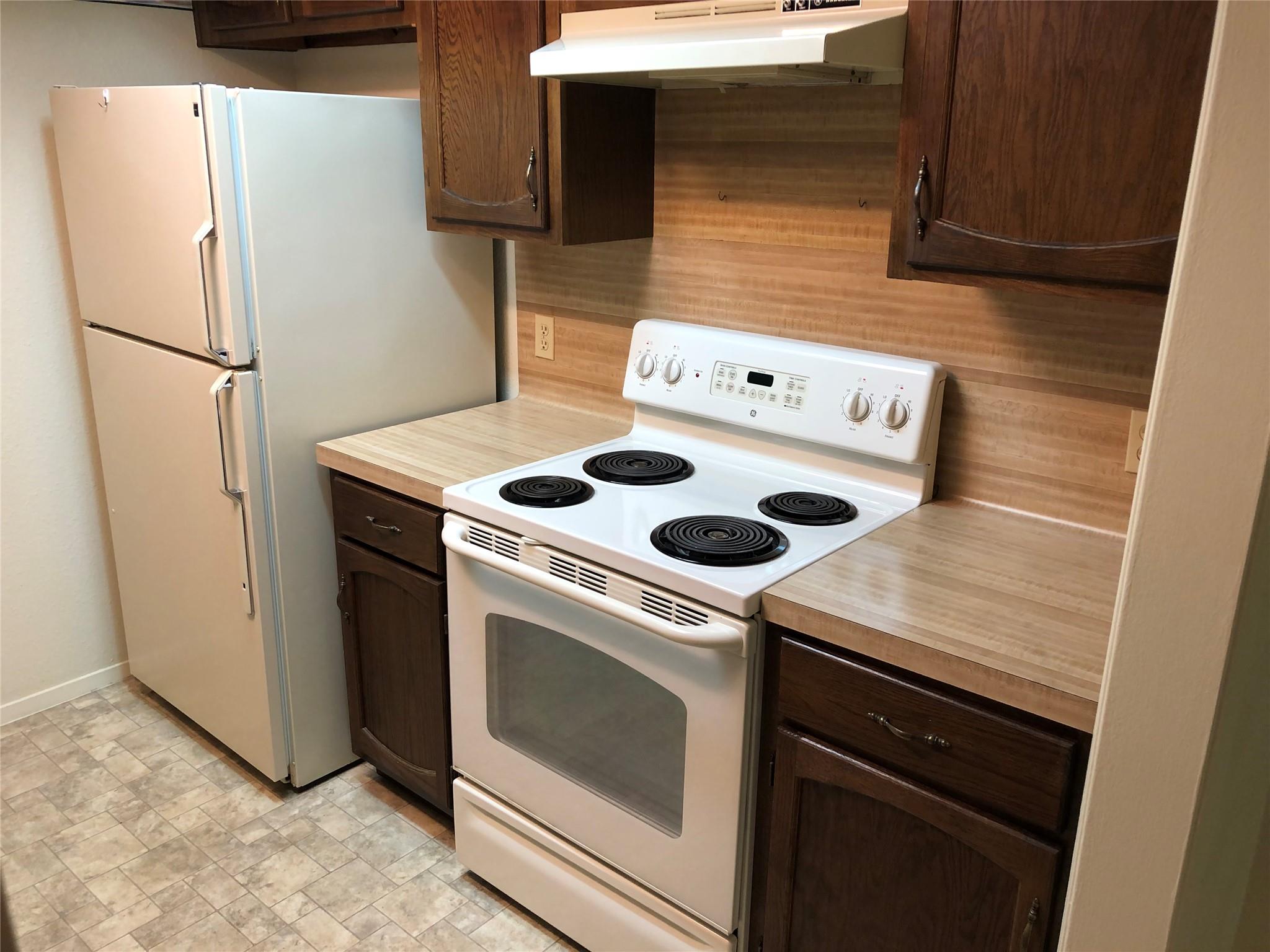 914 W MEADOWMERE Ln, Austin, TX 78758