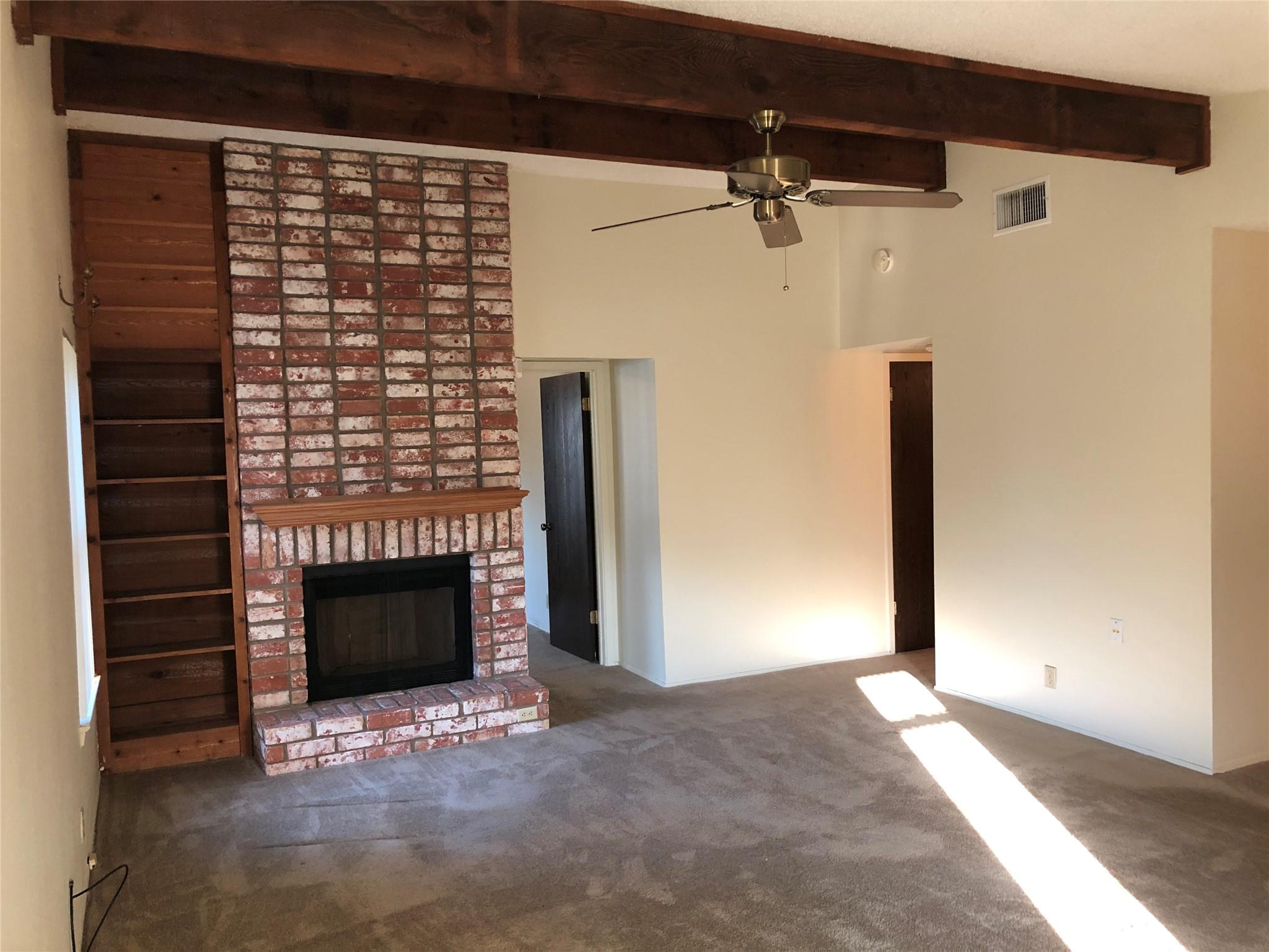 914 W MEADOWMERE Ln, Austin, TX 78758