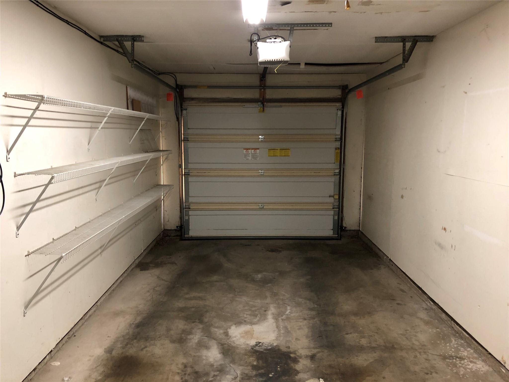 914 W MEADOWMERE Ln, Austin, TX 78758