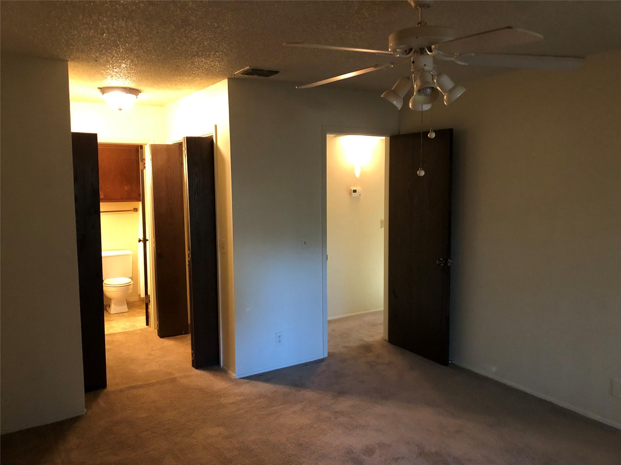 914 W MEADOWMERE Ln, Austin, TX 78758