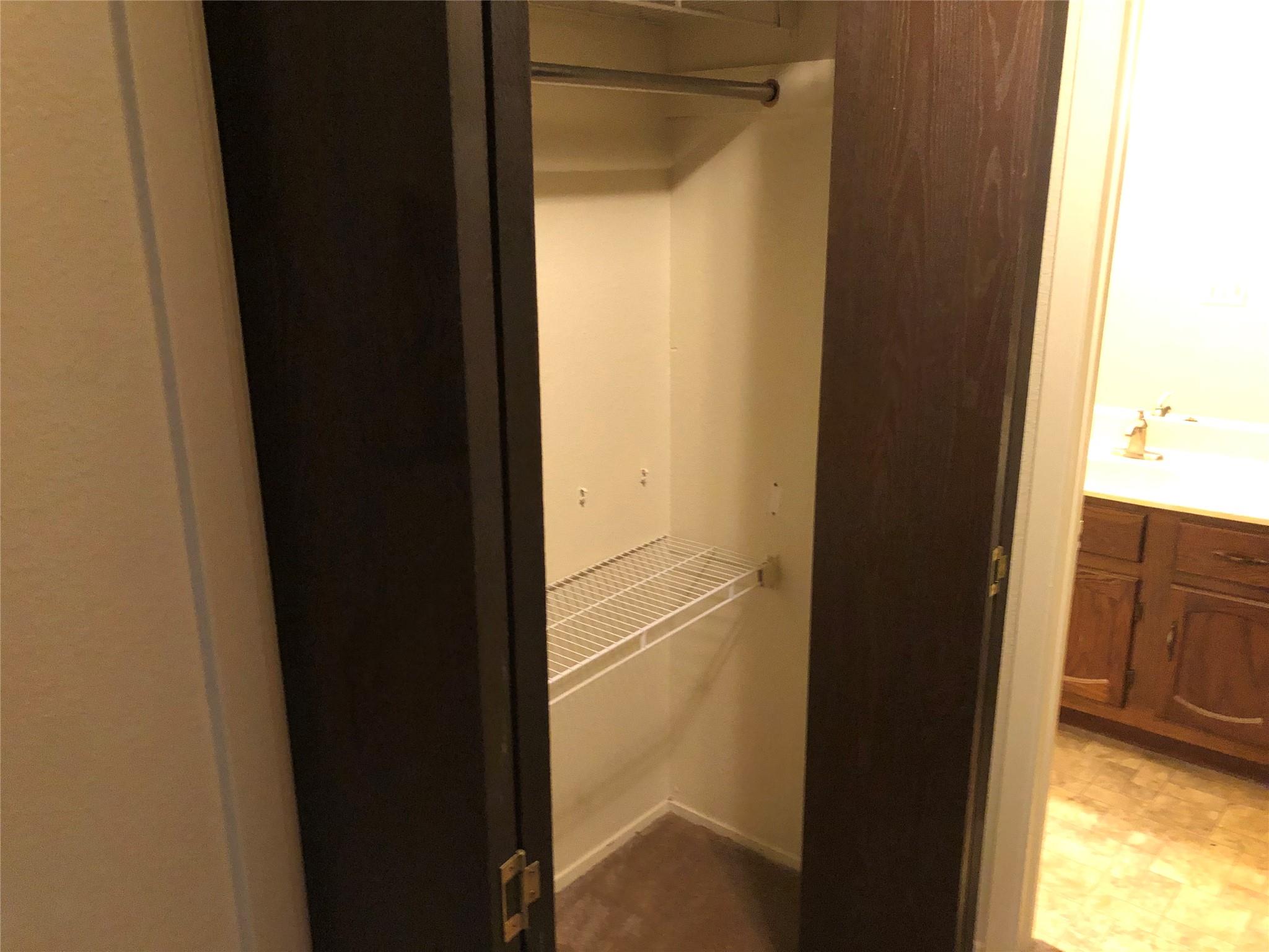 914 W MEADOWMERE Ln, Austin, TX 78758