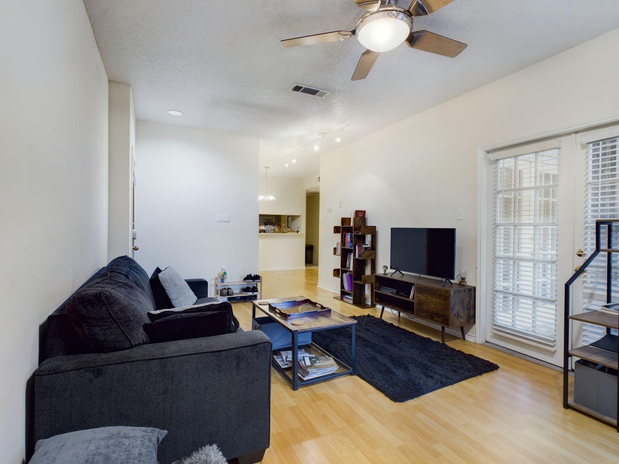 3001 Cedar Ave # 209, Austin, TX 78705