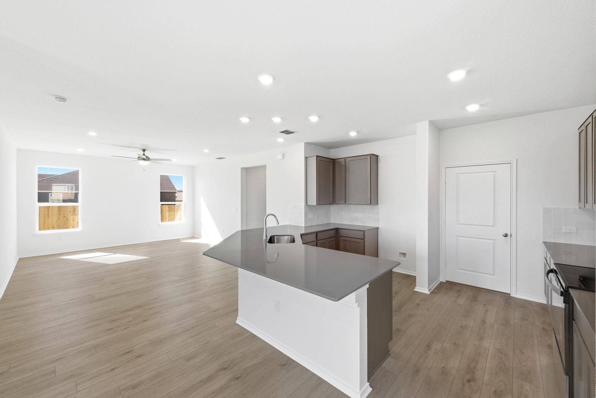 7225 Dunaway Pass, Del Valle, TX 78617