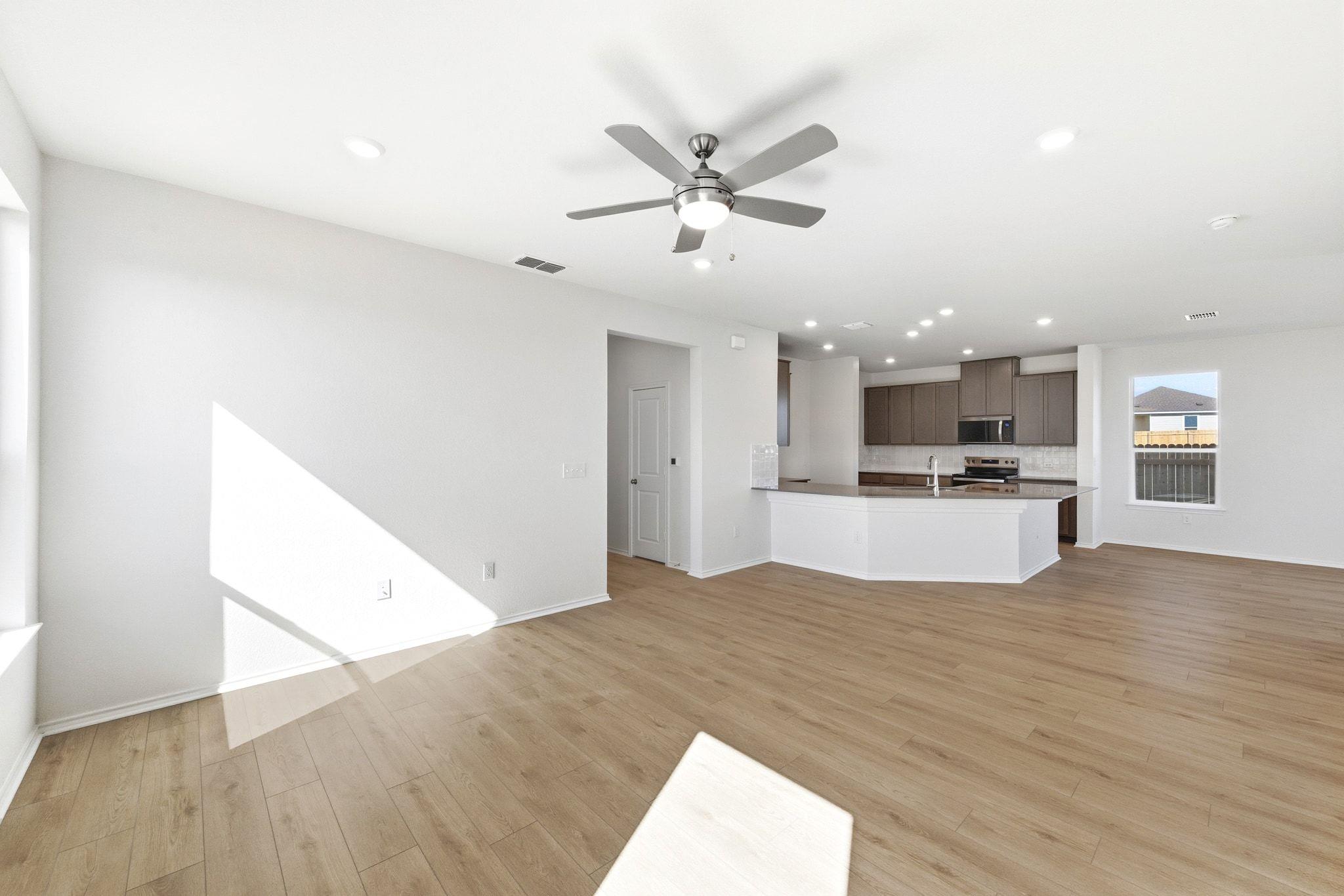 7225 Dunaway Pass, Del Valle, TX 78617