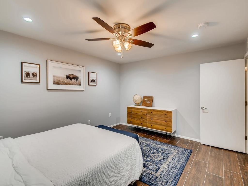 910 Duncan Ln # 16, Austin, TX 78705